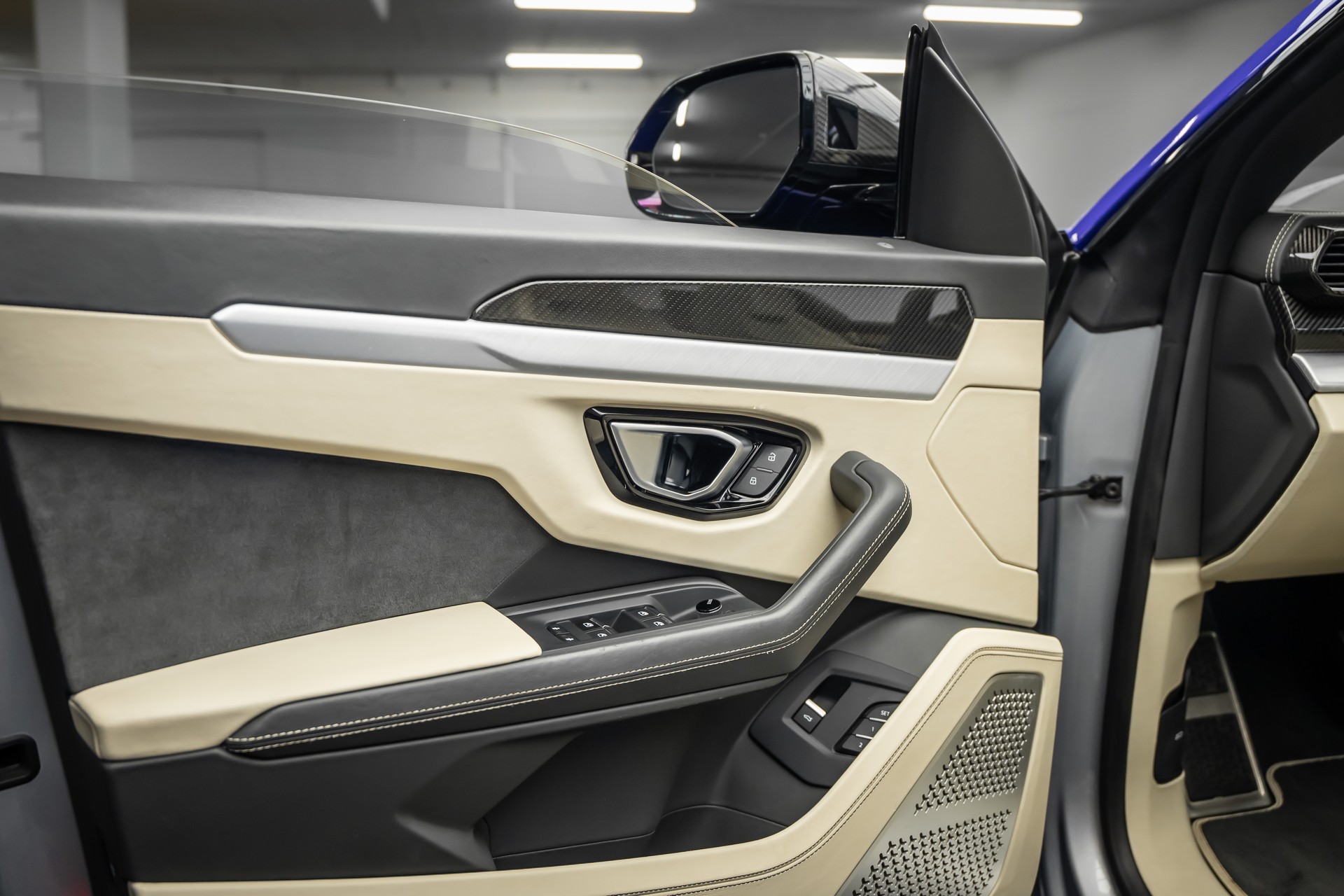 LAMBORGHINI URUS * FULL CARBON INNEN & AUSSEN * 23 ZOLL SCHMIEDERÄDER * LEASING AB 925 *-image-27