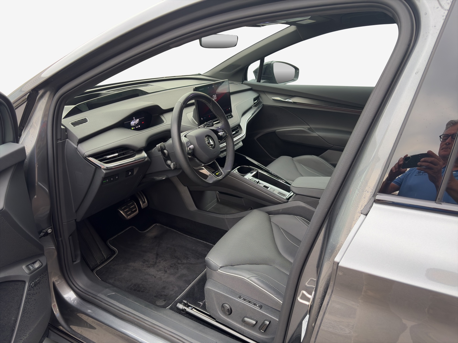 SKODA Enyaq Coupé RS iV 80 4x4-image-8
