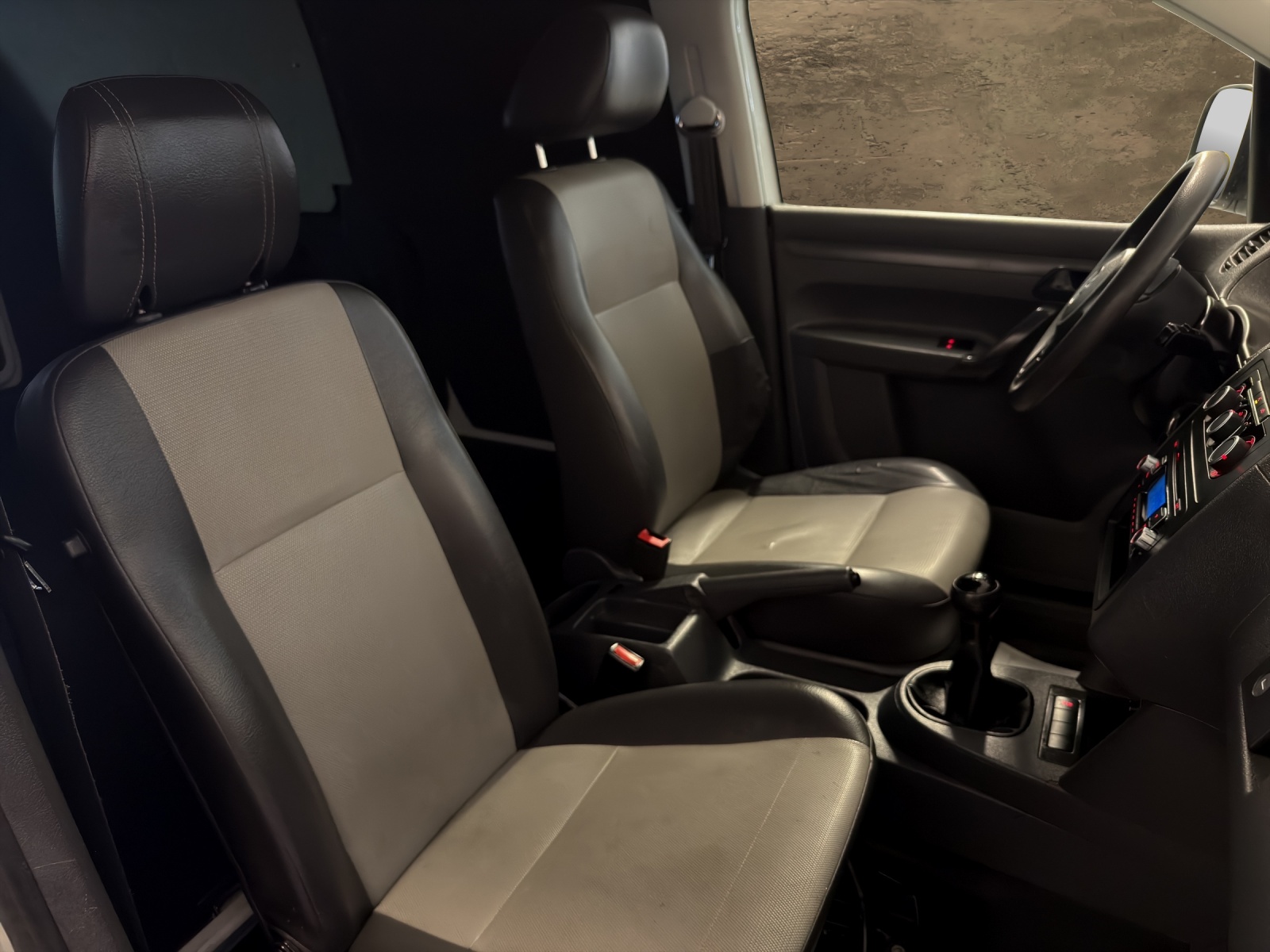 VW Caddy Maxi 2.0 EcoFuel-image-11