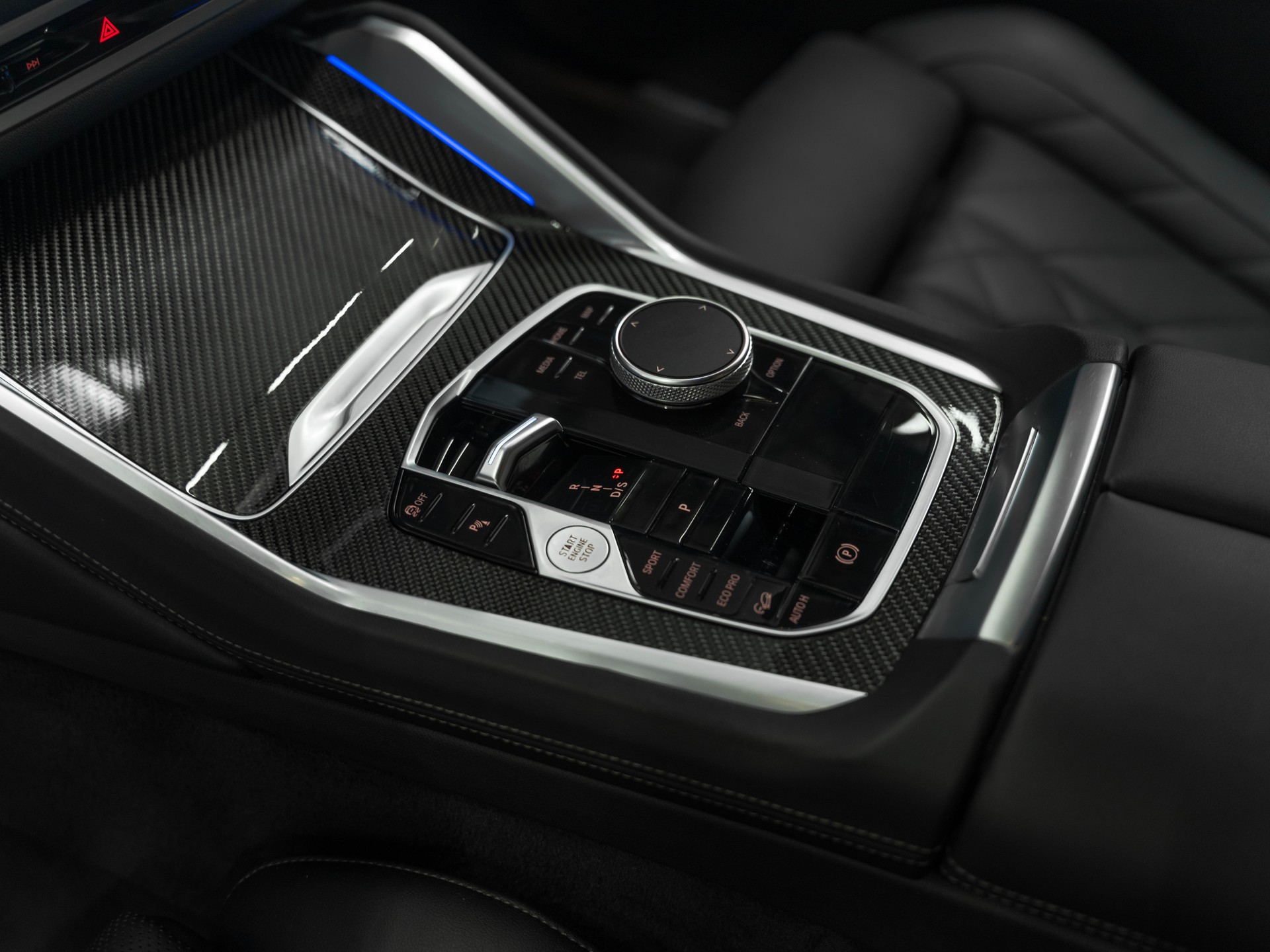 BMW X6 xDrive 48V M60i M Sport Pro Steptronic-image-19