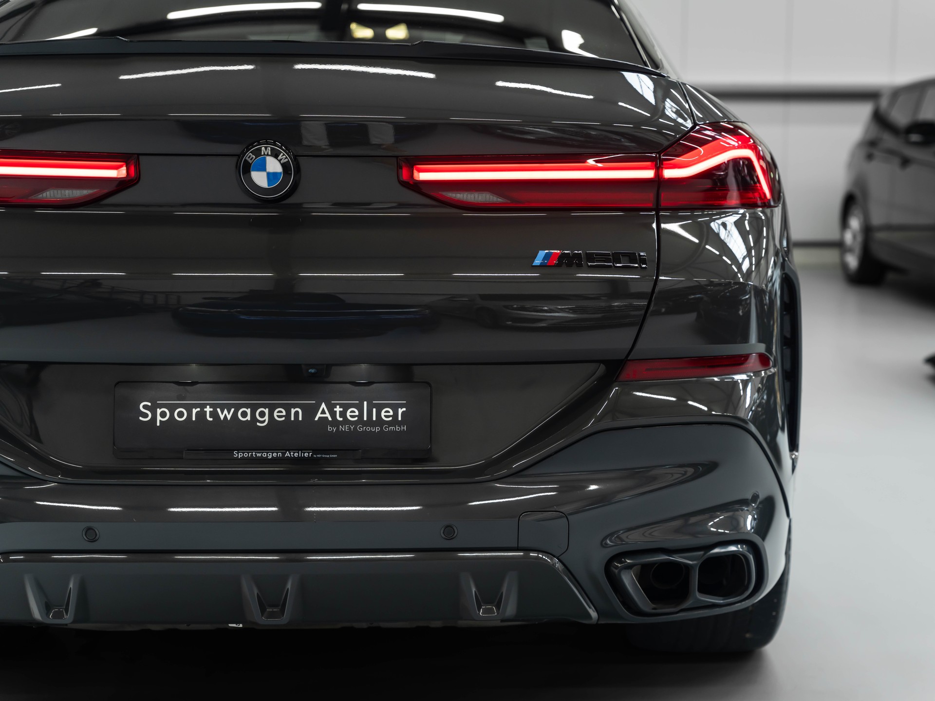 BMW X6 xDrive 48V M60i M Sport Pro Steptronic-image-14