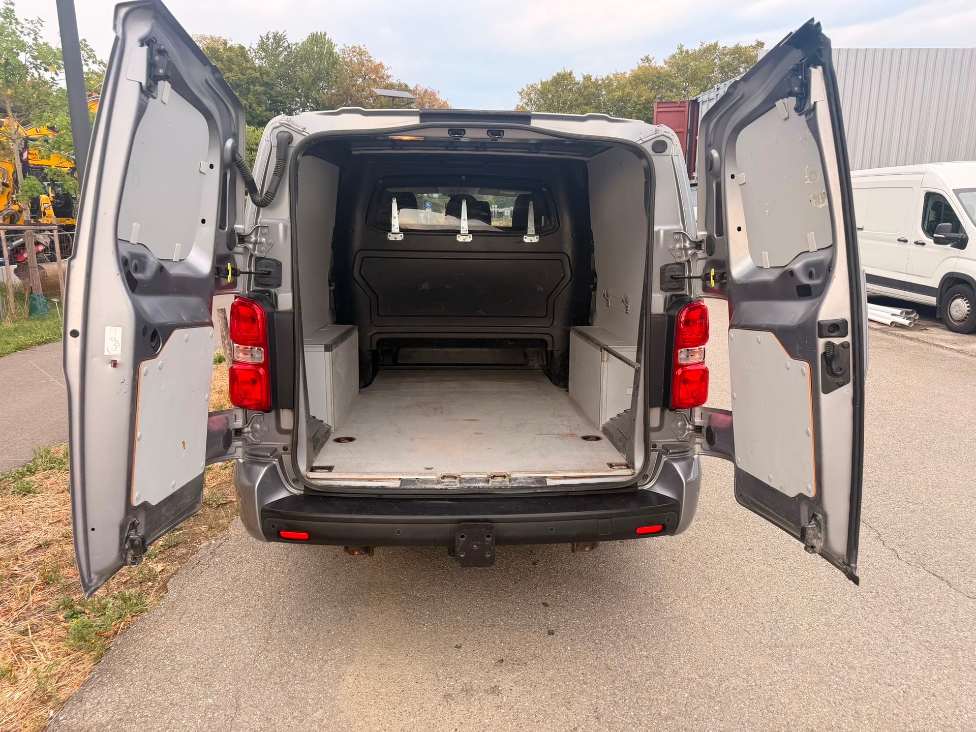 CITROEN Jumpy 2.0 BlueHDi 180 S&S Confort EAT8-image-8