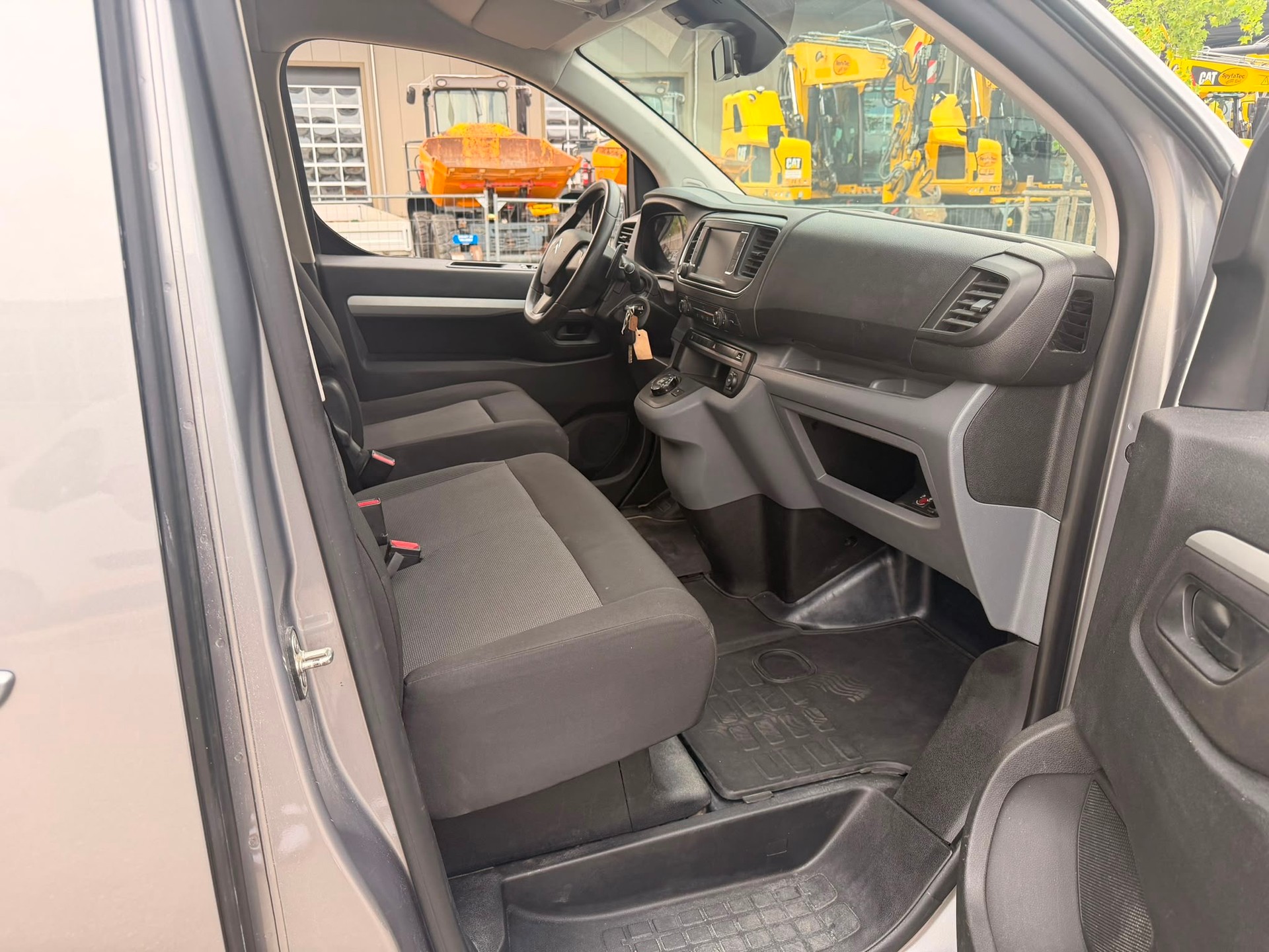 CITROEN Jumpy 2.0 BlueHDi 180 S&S Confort EAT8-image-11