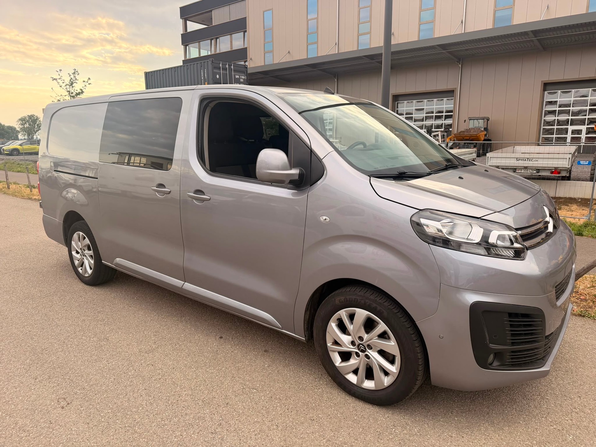 CITROEN Jumpy 2.0 BlueHDi 180 S&S Confort EAT8-image-2
