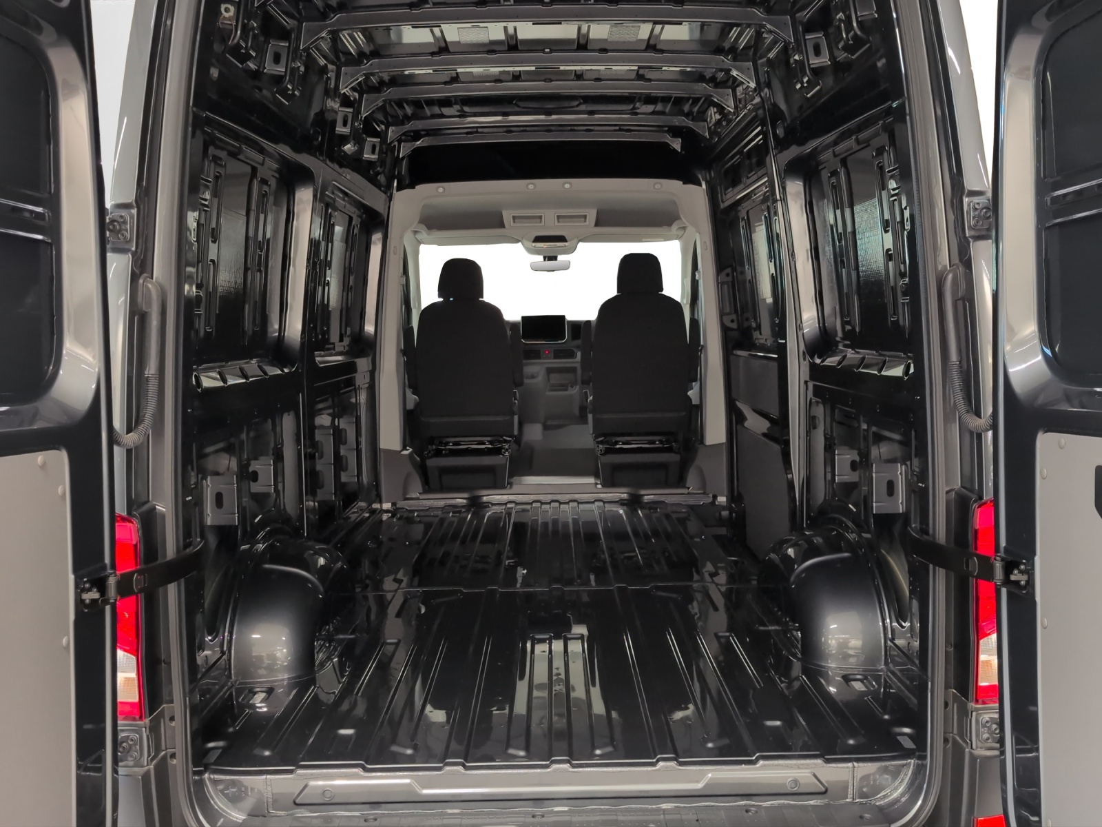 VW Crafter 35 2.0 BiTDI L3 4Motion A-image-14