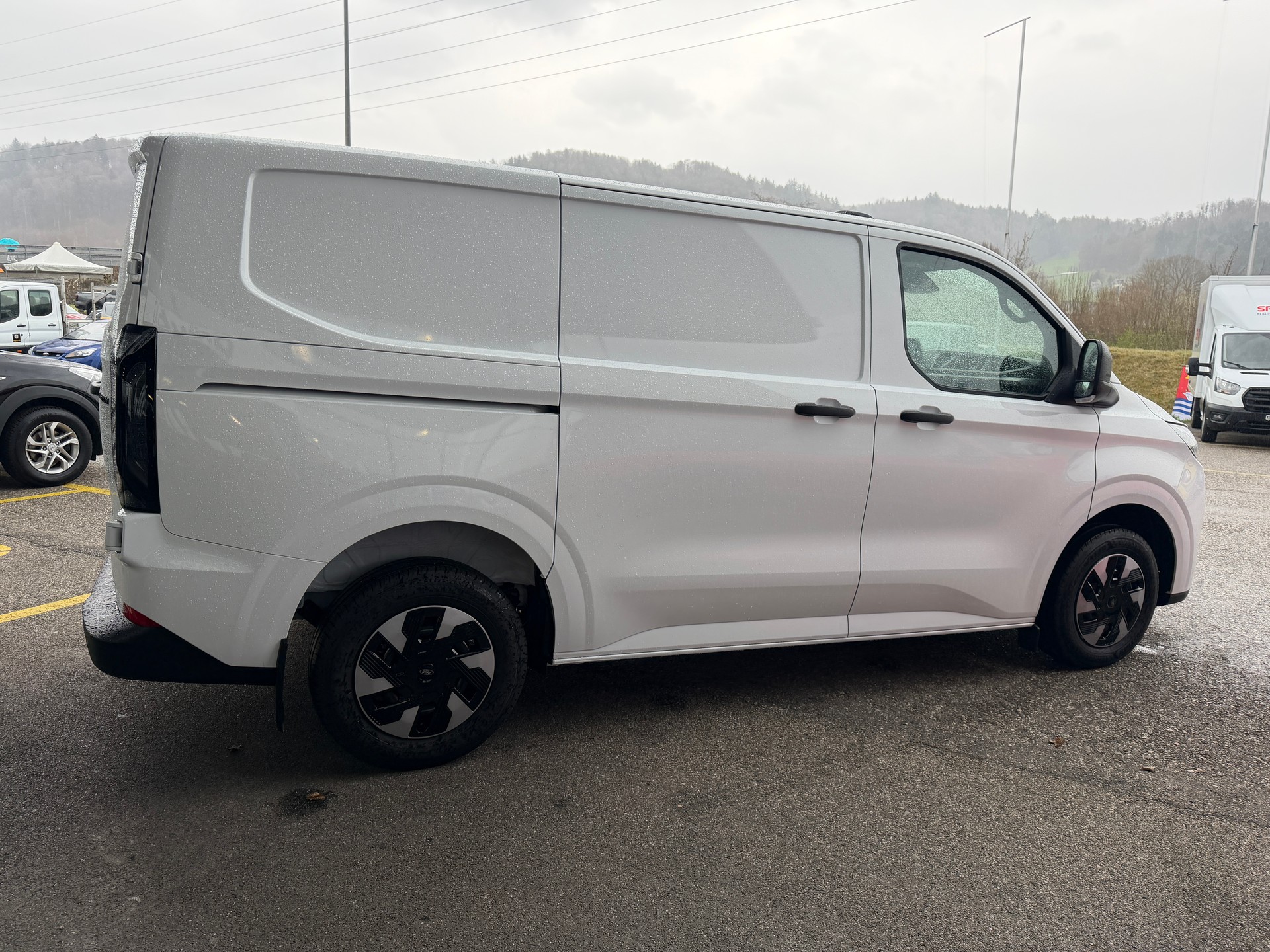 FORD Transit Custom Van PHEV 320 L1H1 Trend Automat-image-6