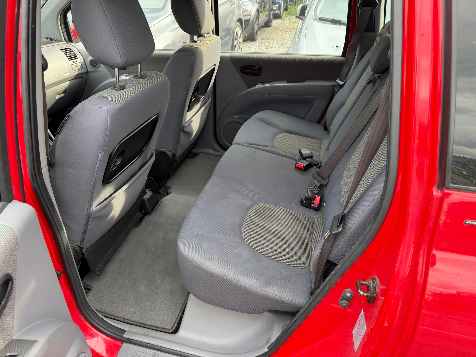 HYUNDAI Matrix 1.8i 16V Style-frisch ab Mfk-image-5
