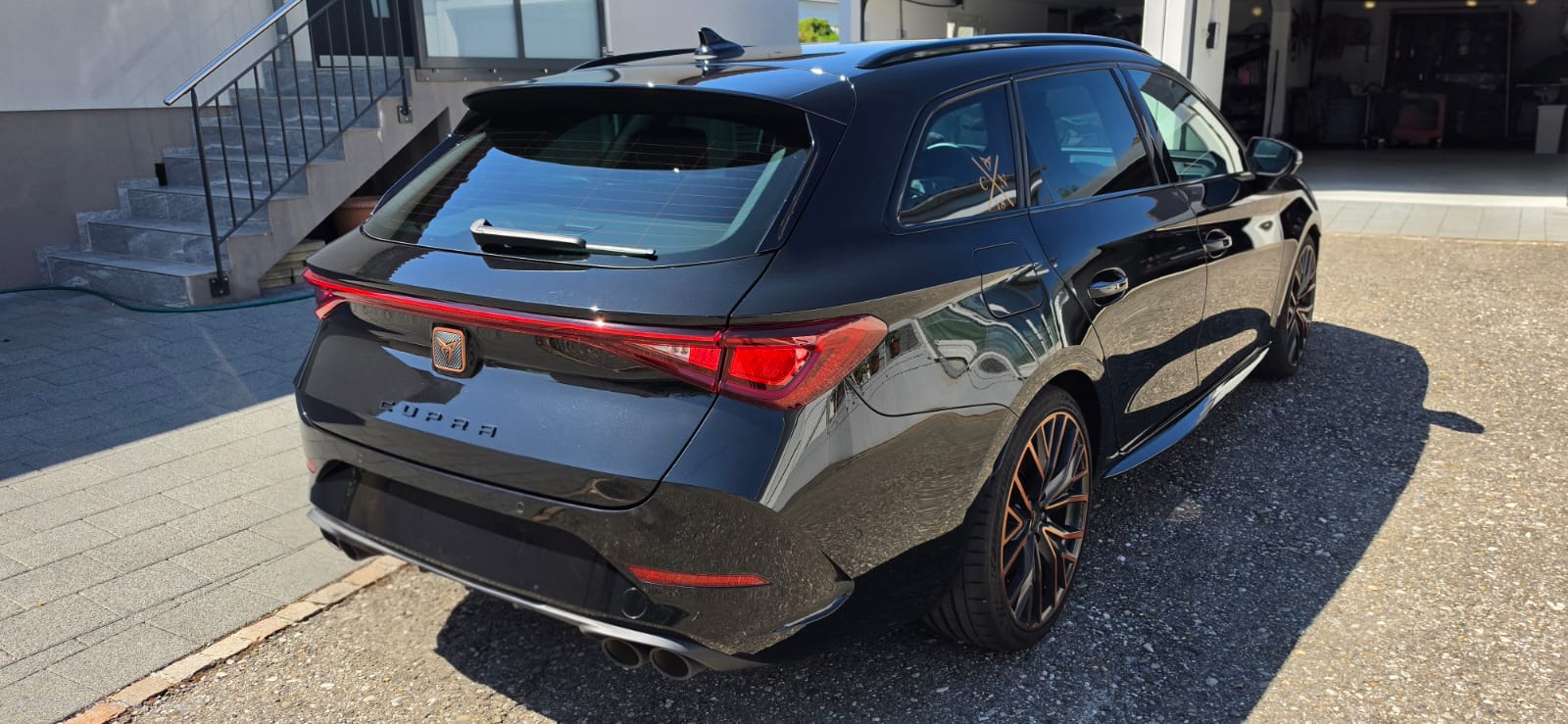 CUPRA LEON ST 2.0 TSI VZ DSG 4Drive-image-3