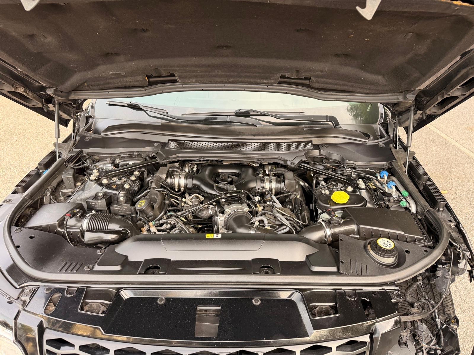 LAND ROVER Range Rover Sport 4.4 SDV8 Autobiography Automatic-image-8