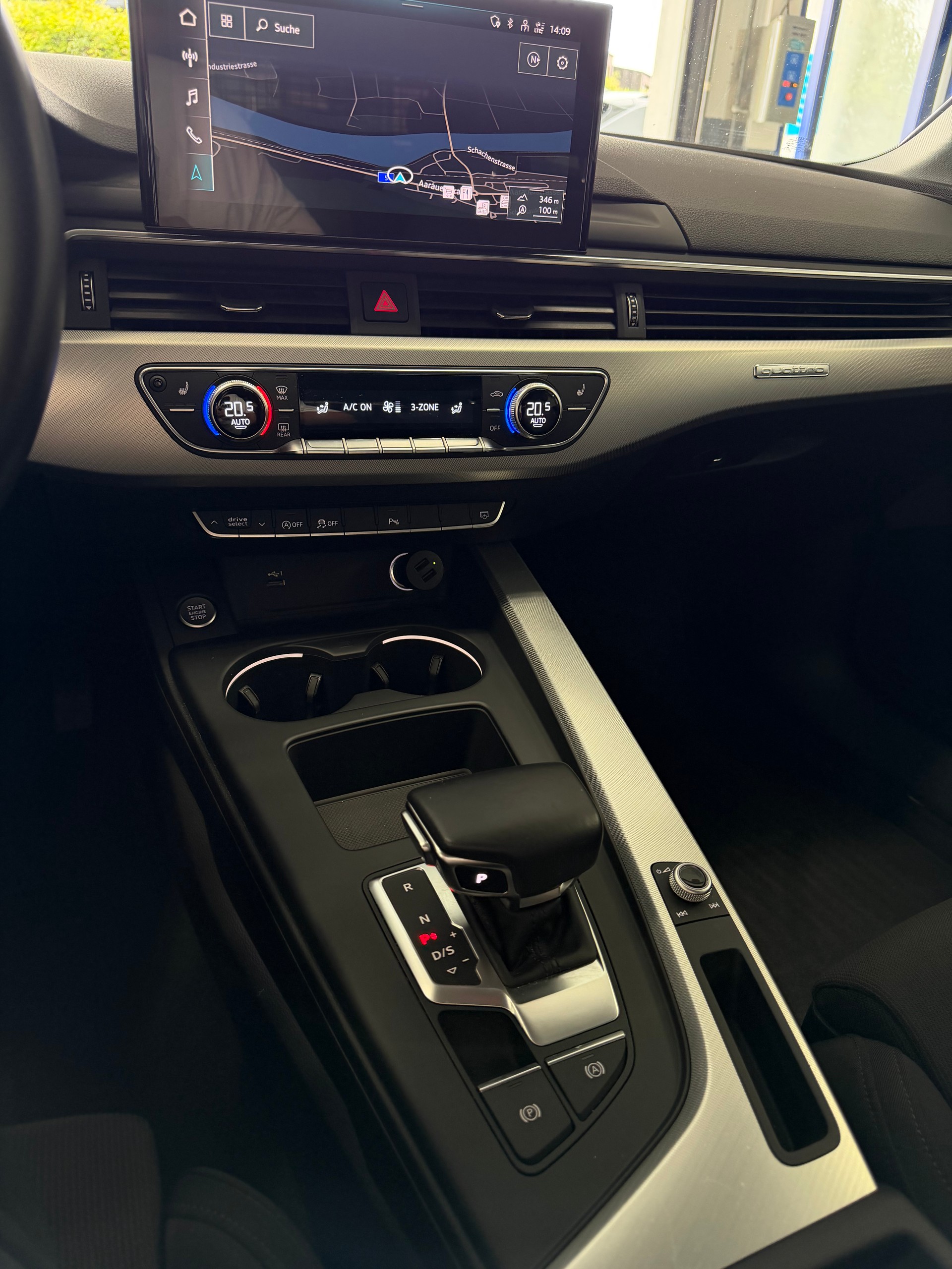 AUDI A4 Avant 40 TDI advanced quattro *Standheizung*Anhängerkupplung*-image-11