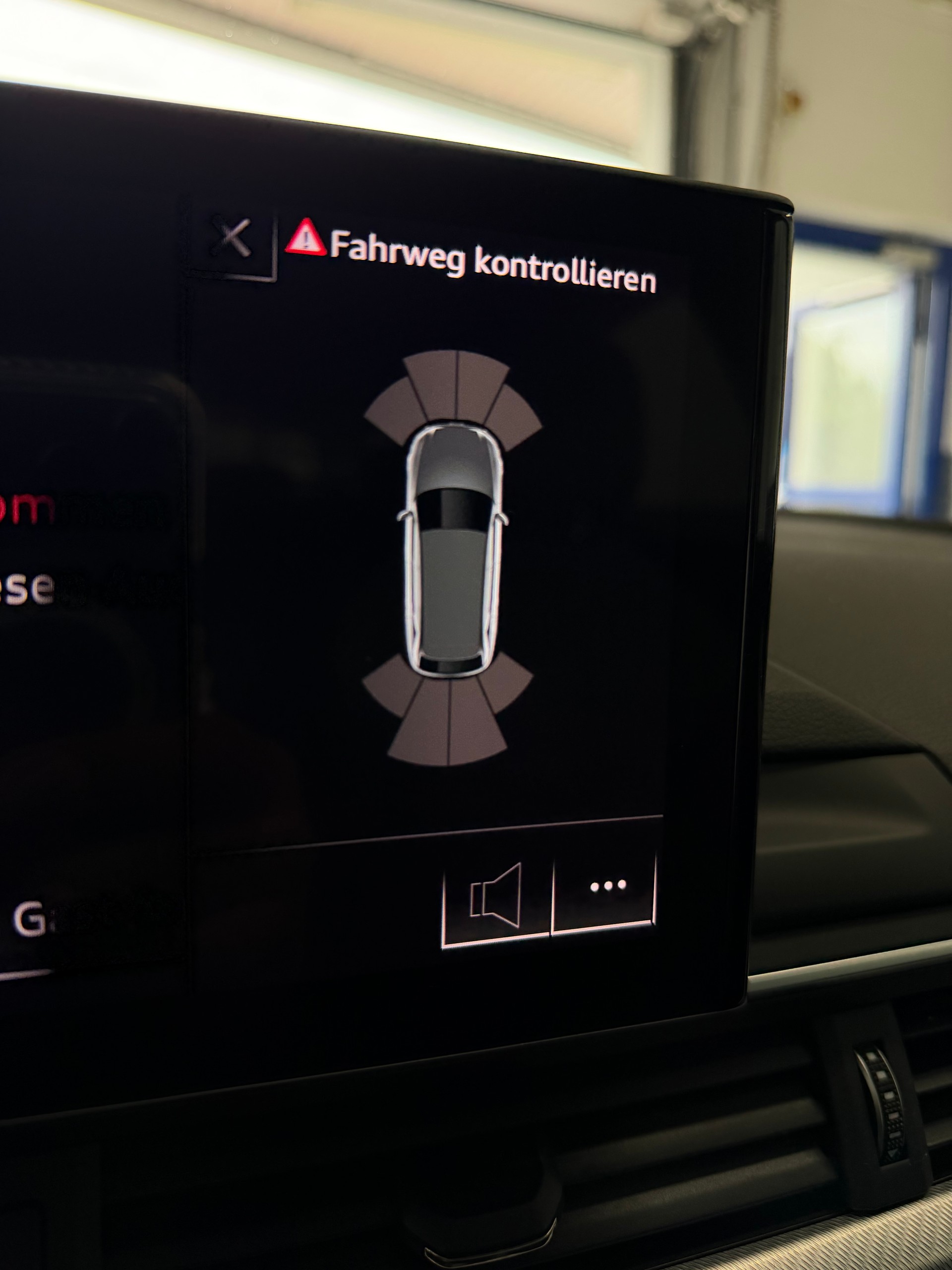AUDI A4 Avant 40 TDI advanced quattro *Standheizung*Anhängerkupplung*-image-12