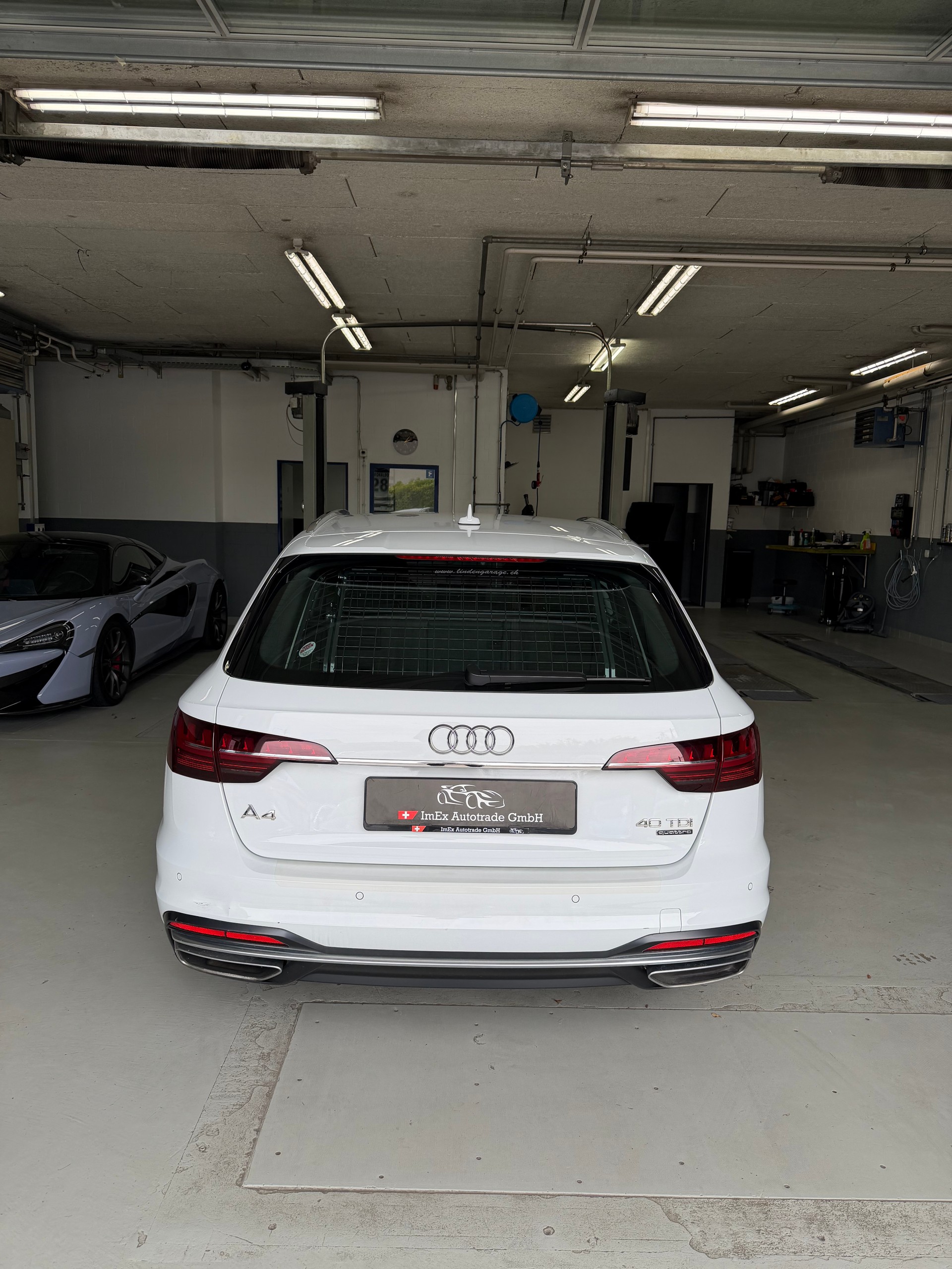 AUDI A4 Avant 40 TDI advanced quattro *Standheizung*Anhängerkupplung*-image-3