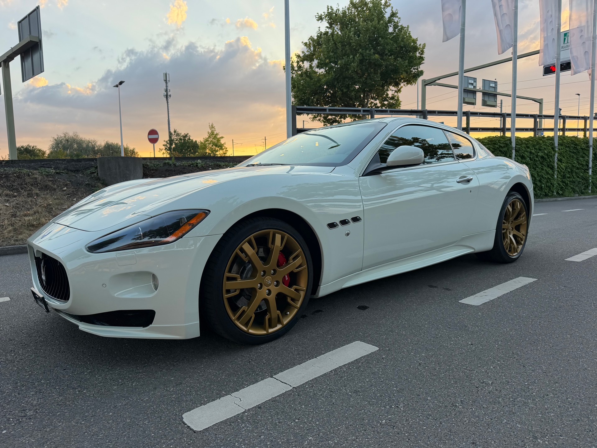 MASERATI 4.7 V8 Sport-image-2