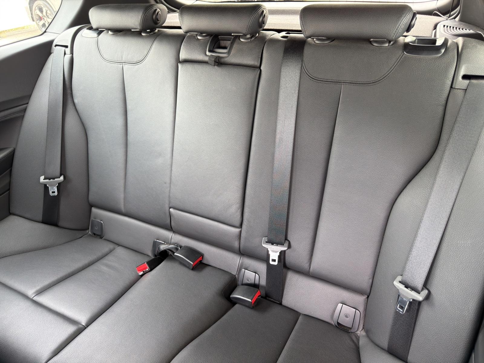 BMW M135i xDrive Steptronic (CH)-image-18