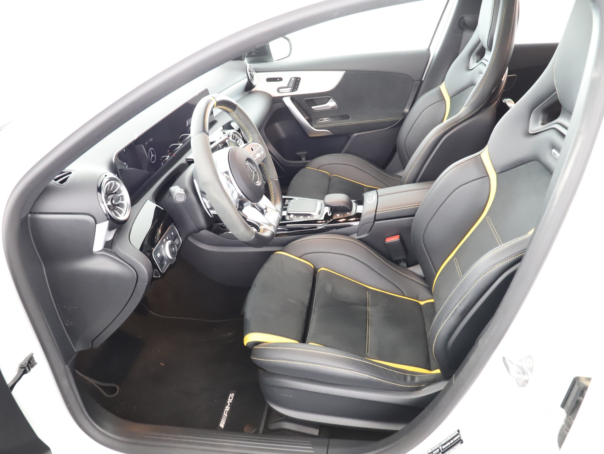 MERCEDES-BENZ A 45 S AMG 4Matic+-image-8