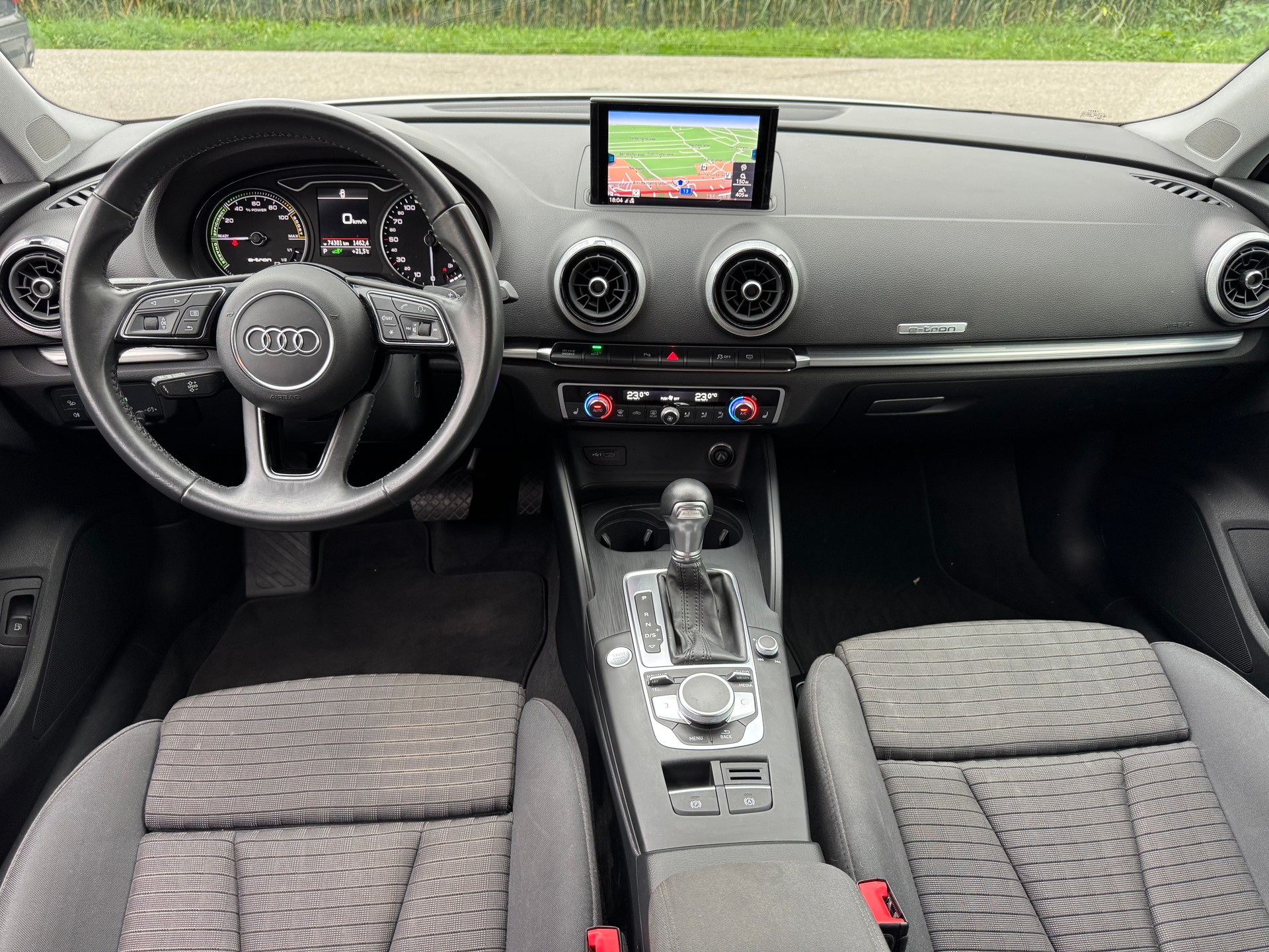 AUDI A3 Sportback 1.4 e-tron Sport S-tronic-image-15