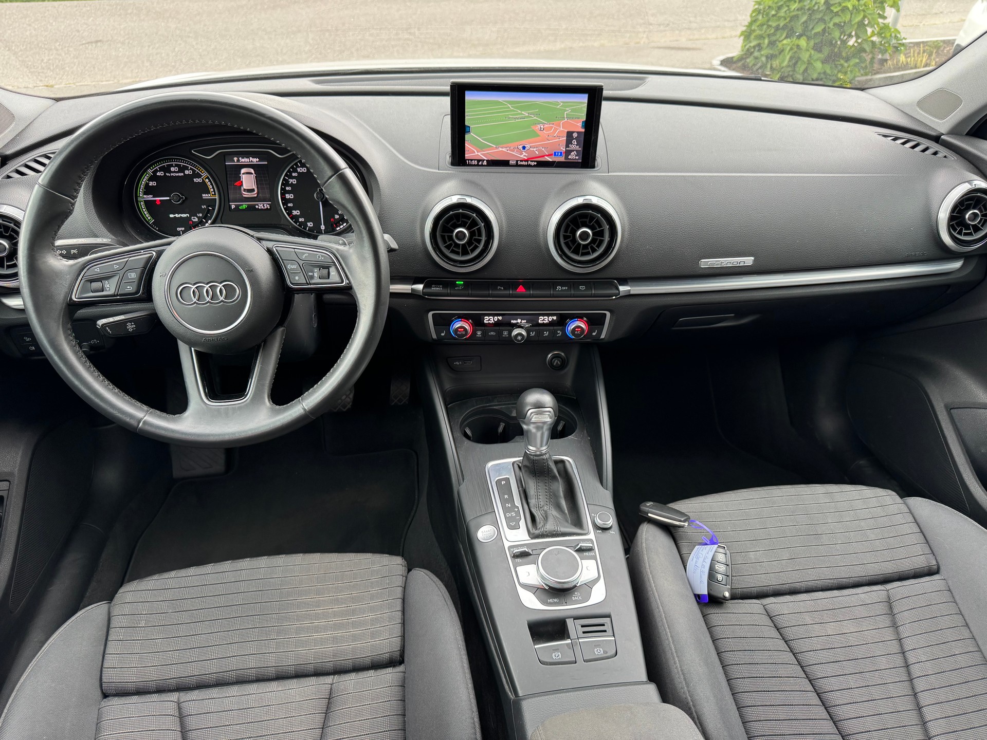 AUDI A3 Sportback 1.4 e-tron Sport S-tronic-image-10