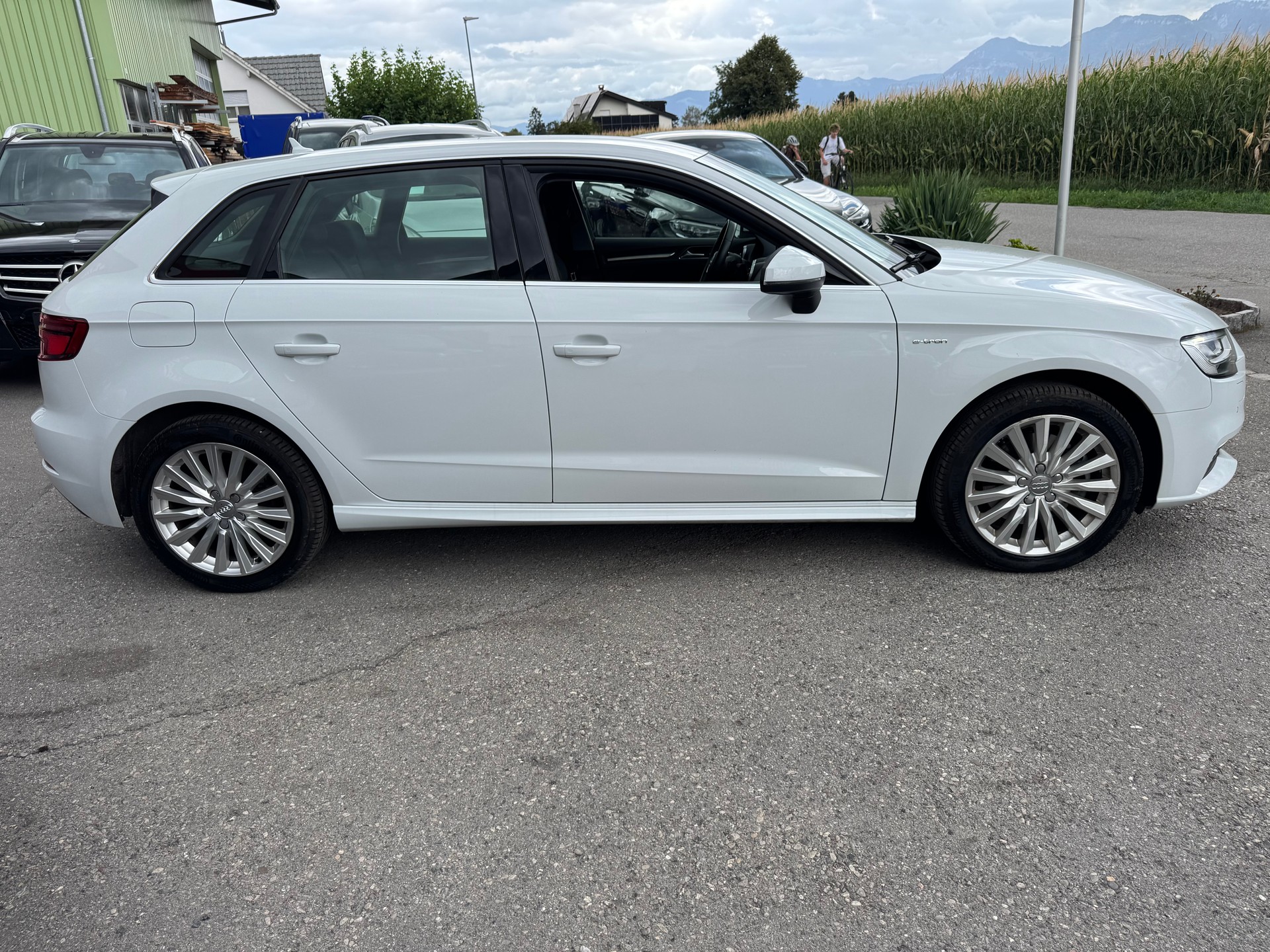 AUDI A3 Sportback 1.4 e-tron Sport S-tronic-image-7