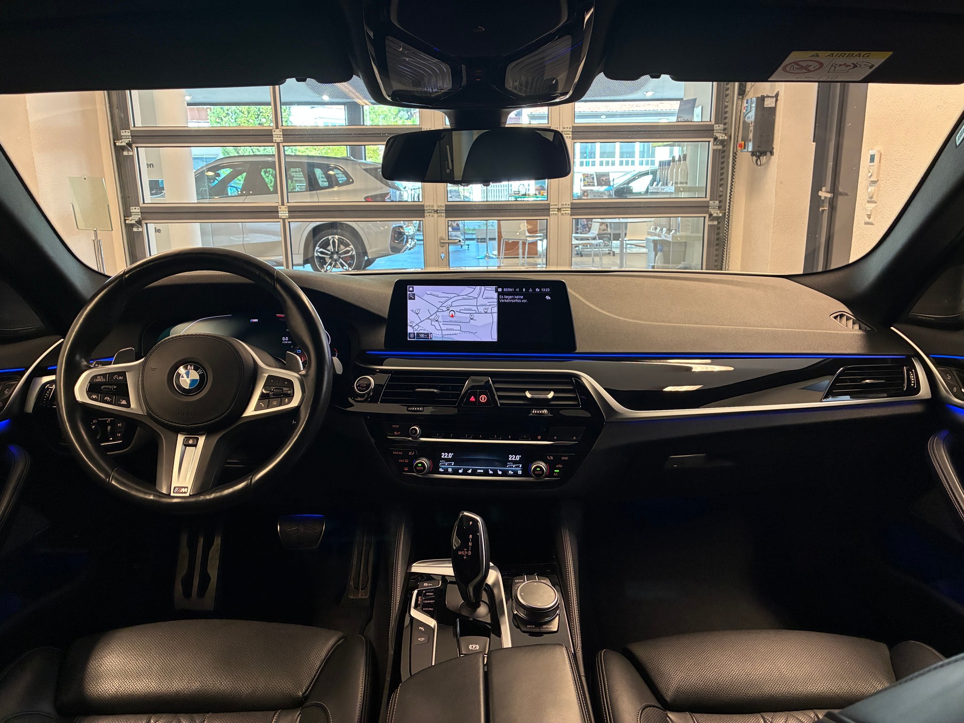 BMW 540d xDrive Touring-image-11