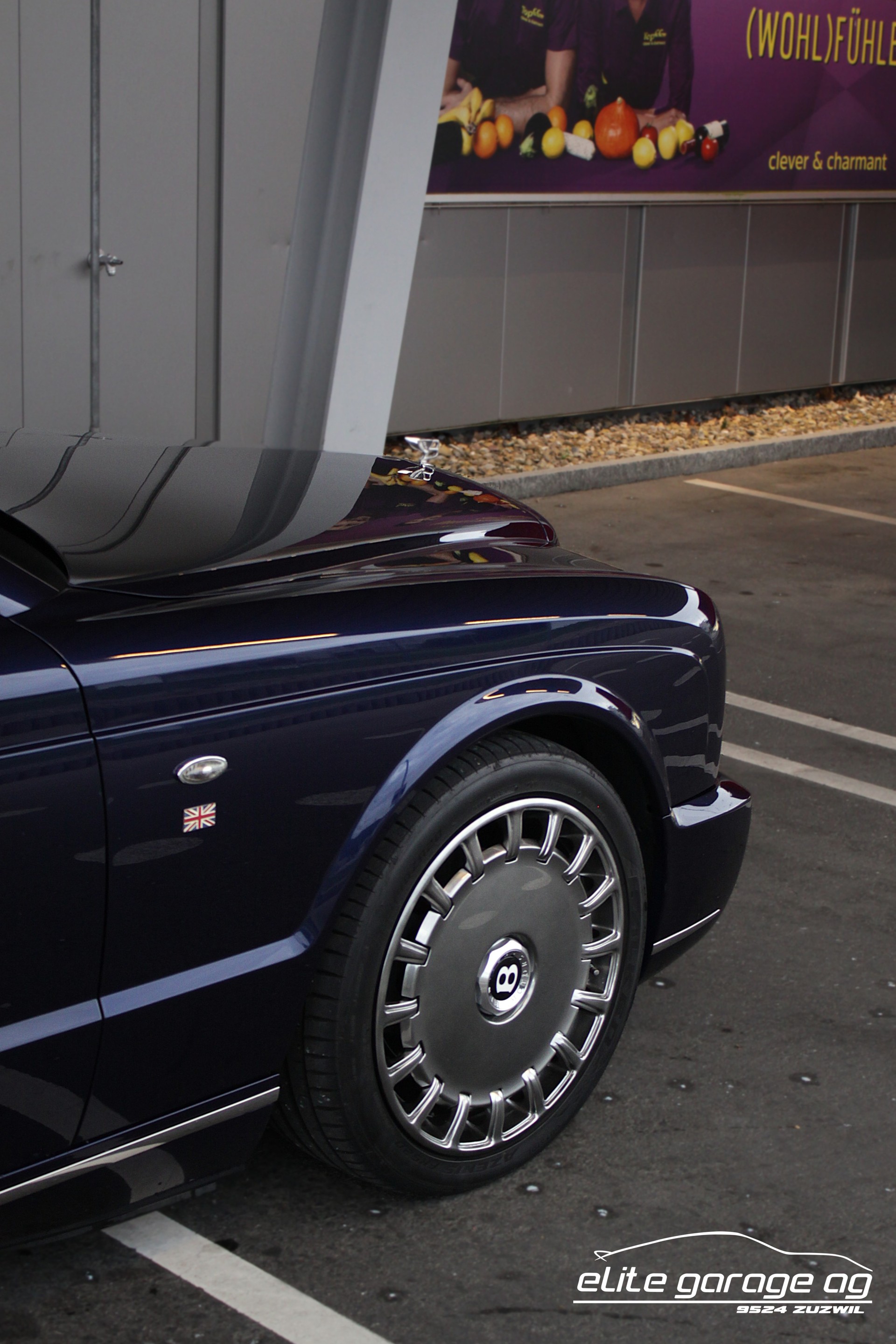 BENTLEY Azure Serie 2-image-10