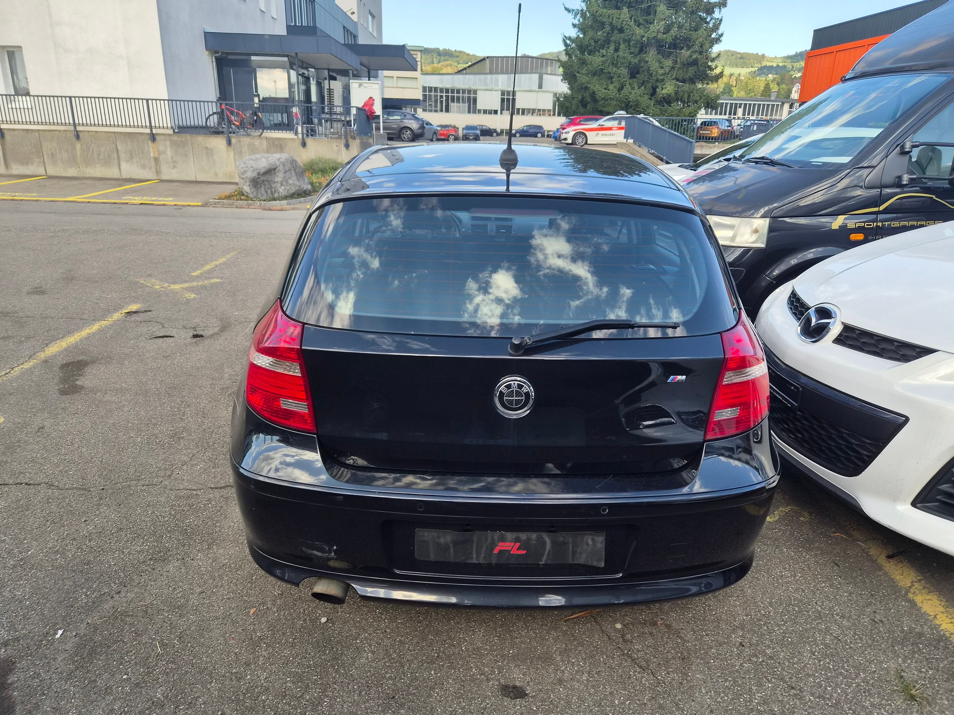 BMW 118d Dynamic Edition-image-5