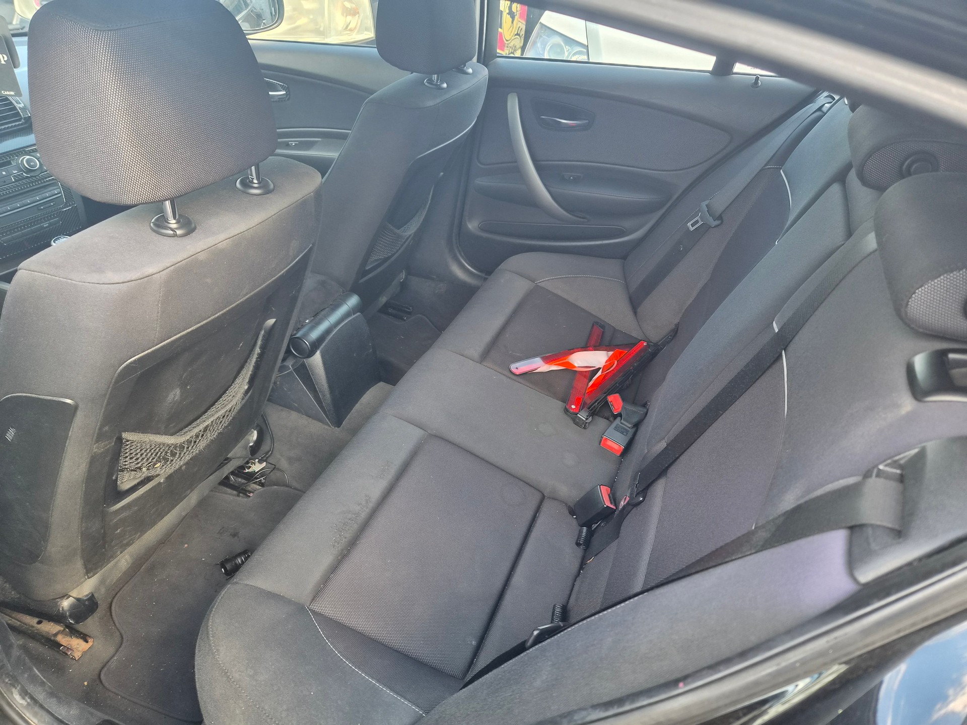 BMW 118d Dynamic Edition-image-8