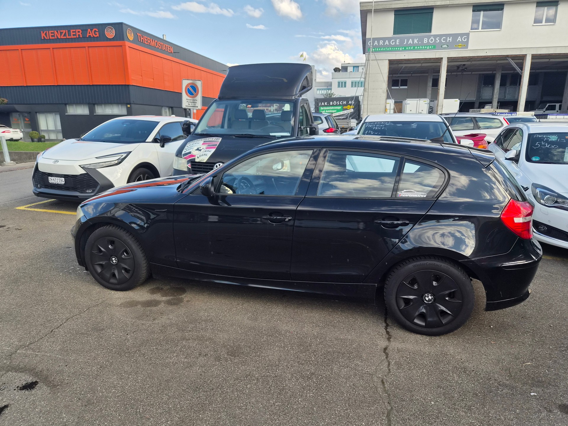 BMW 118d Dynamic Edition-image-3