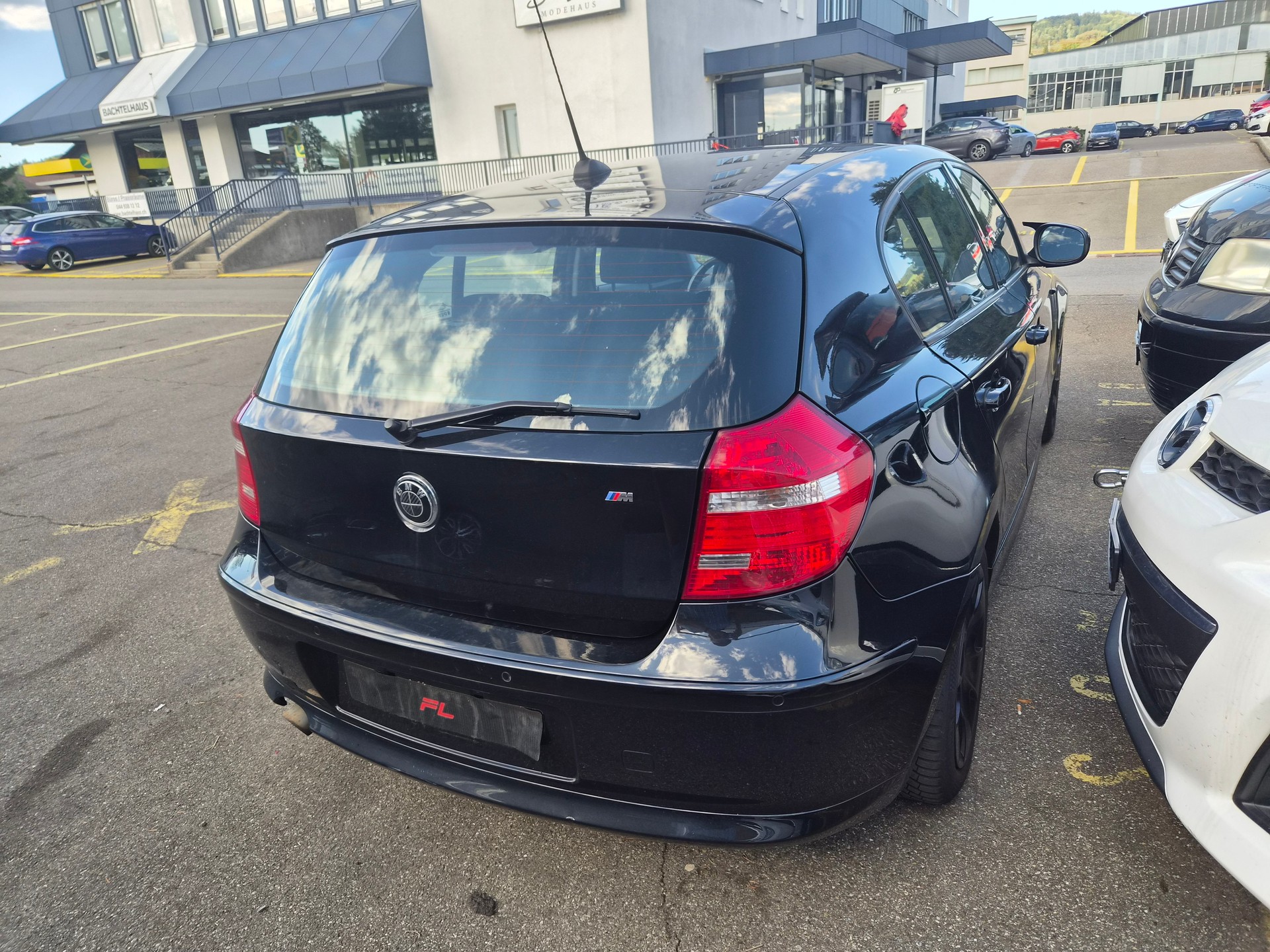 BMW 118d Dynamic Edition-image-6