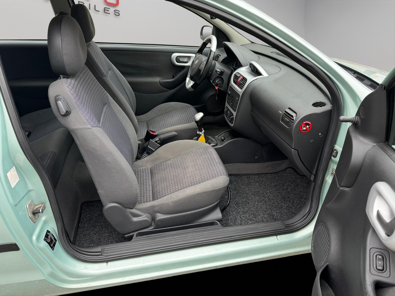OPEL Corsa 1.2 16V Comfort-image-12