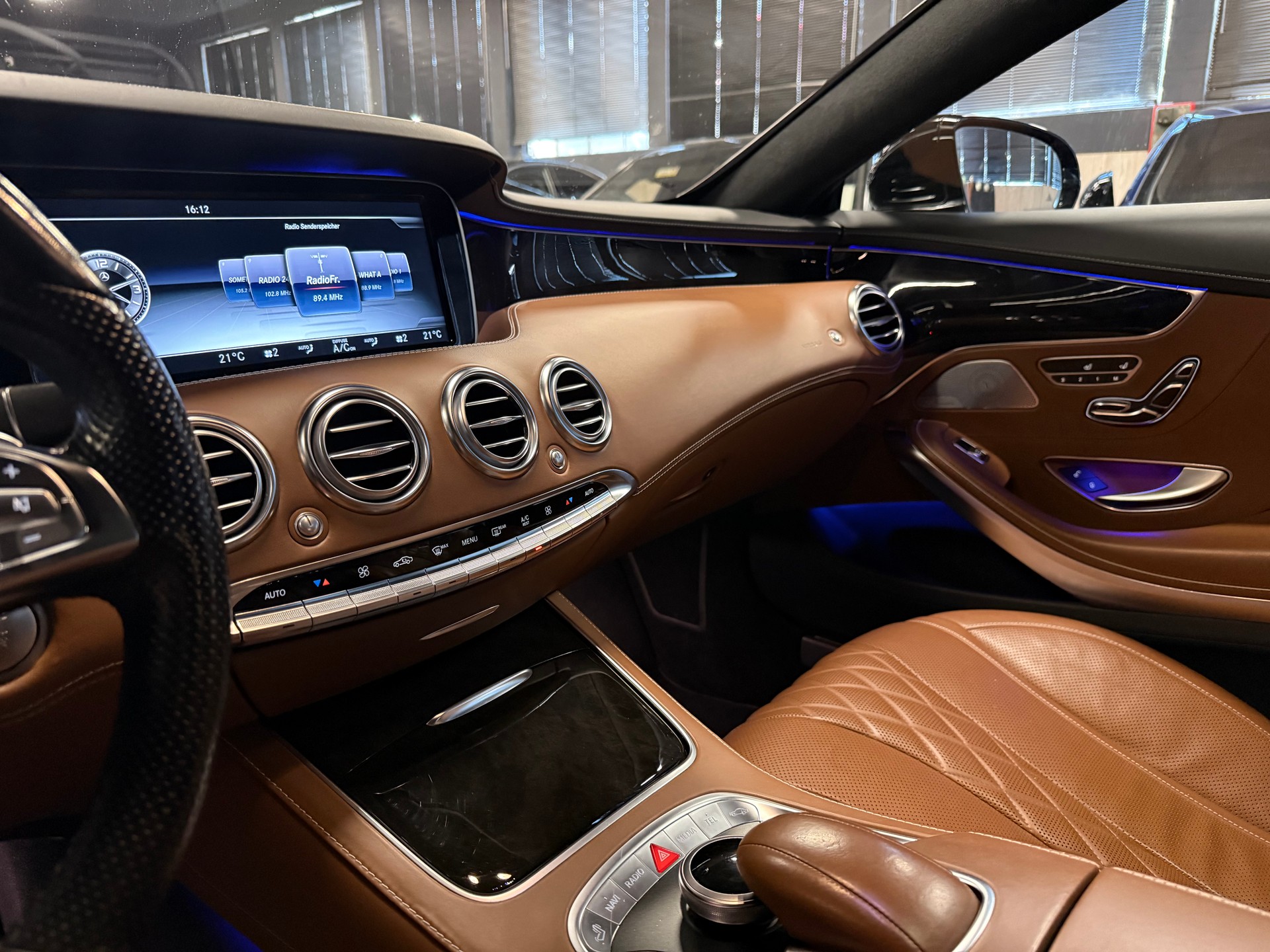 MERCEDES-BENZ S 400 Coupé 4Matic 7G-Tronic-image-17