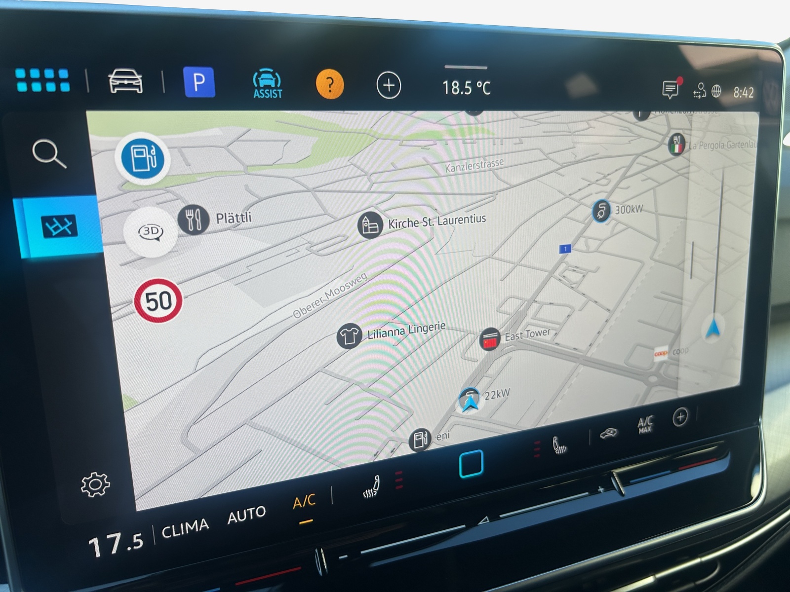 VW Golf Variant 1.5 eTSI mHEV Life DSG-image-14