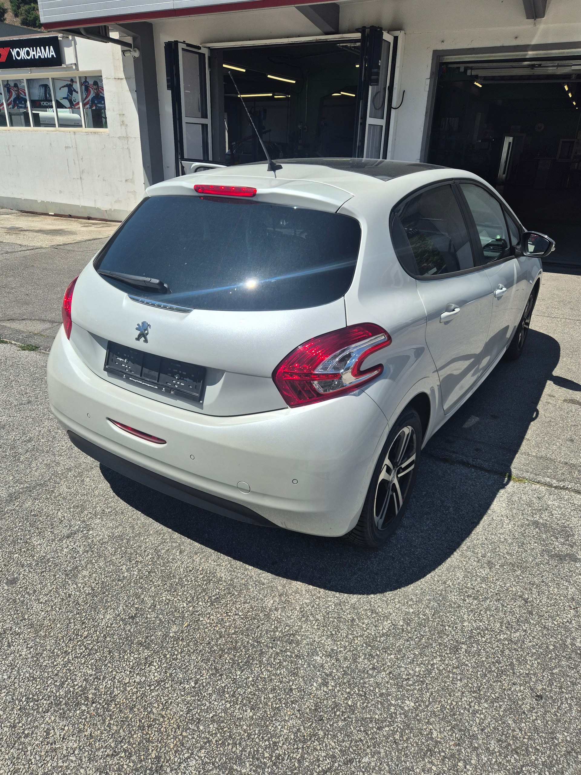 PEUGEOT 208 1.2 e-VTI Active EGS5-showroom-element-2