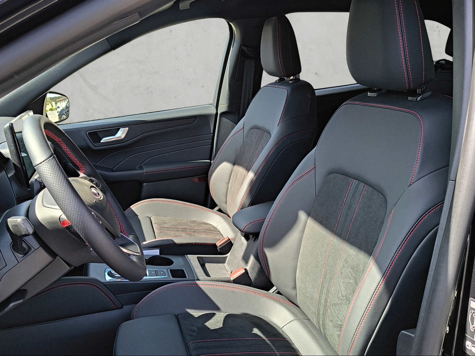 FORD Kuga 2.5 Hybrid ST-Line X 4x4-image-10