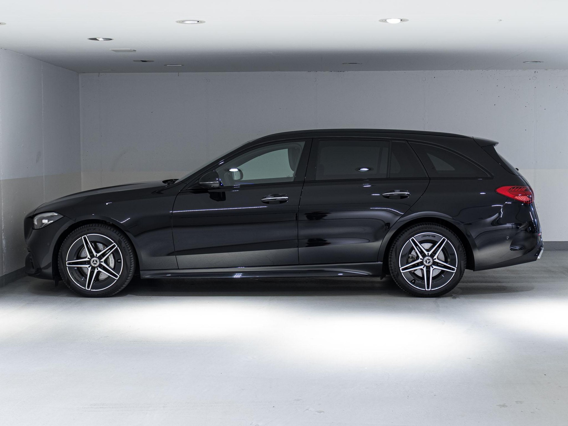 MERCEDES-BENZ C 220 d 4MATIC T-Modell-image-4