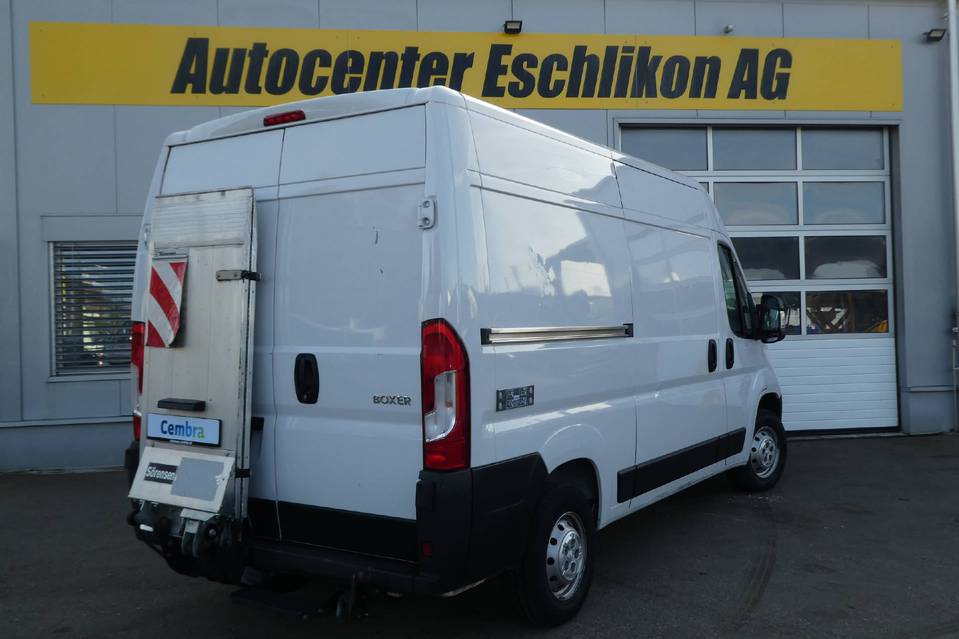 PEUGEOT Boxer Kaw. 335 L2H2 2.2 BlueHDi 140 Premium S/S* Hebebühne * Nutzlast von 1'160KG * Inkl. Garantie*-image-6