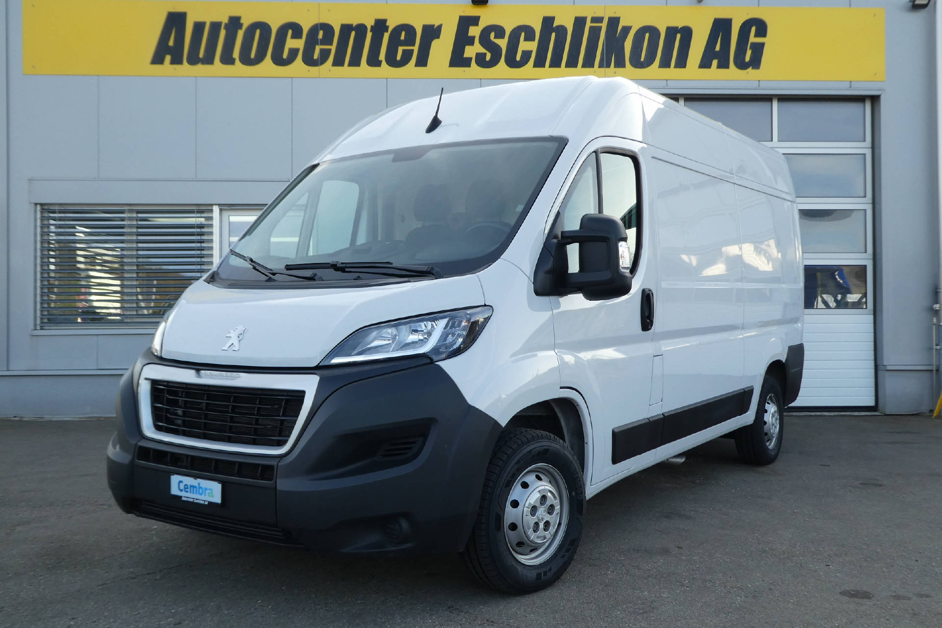 PEUGEOT Boxer Kaw. 335 L2H2 2.2 BlueHDi 140 Premium S/S* Hebebühne * Nutzlast von 1'160KG * Inkl. Garantie*-image-4