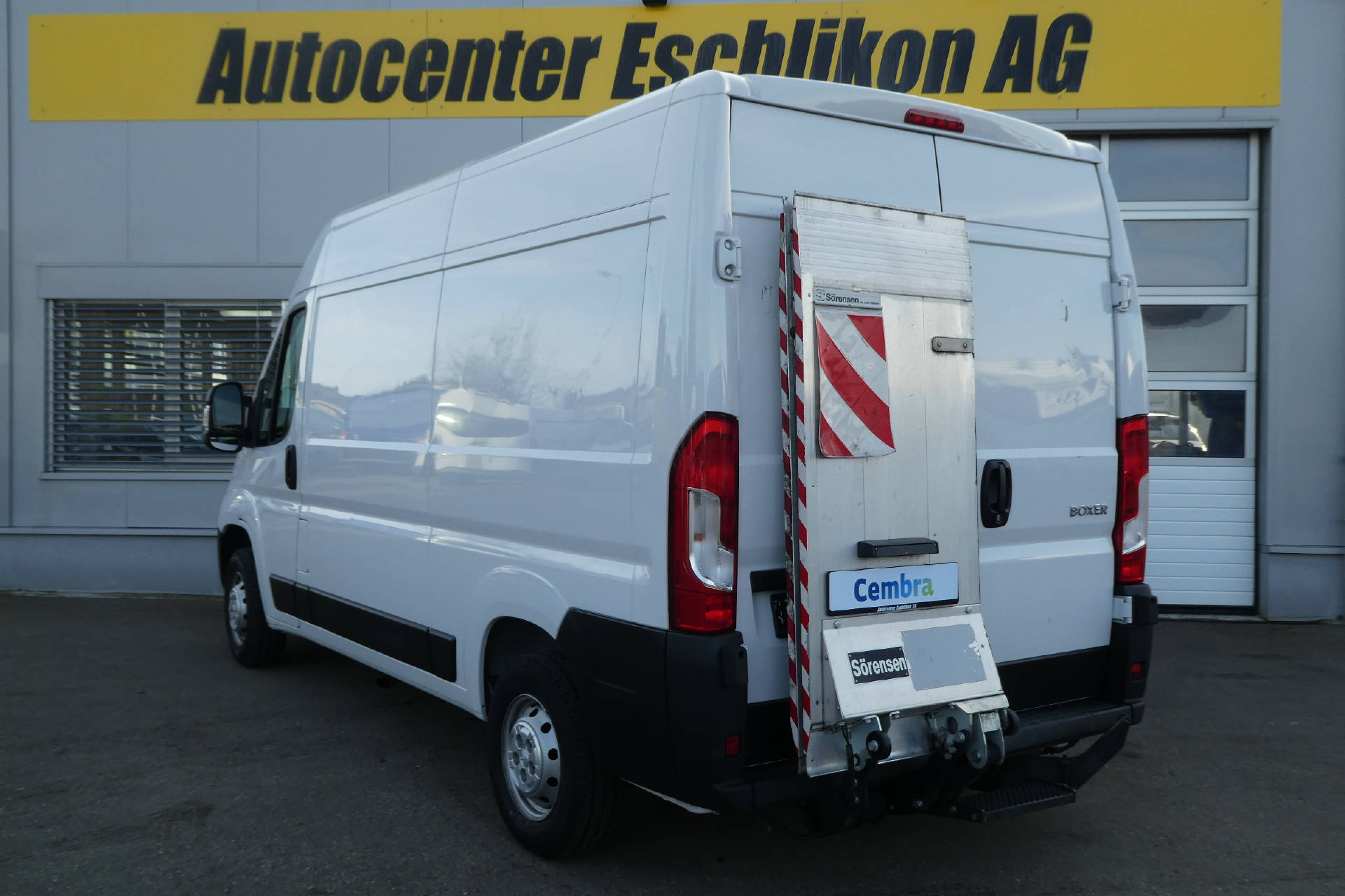 PEUGEOT Boxer Kaw. 335 L2H2 2.2 BlueHDi 140 Premium S/S* Hebebühne * Nutzlast von 1'160KG * Inkl. Garantie*-image-8