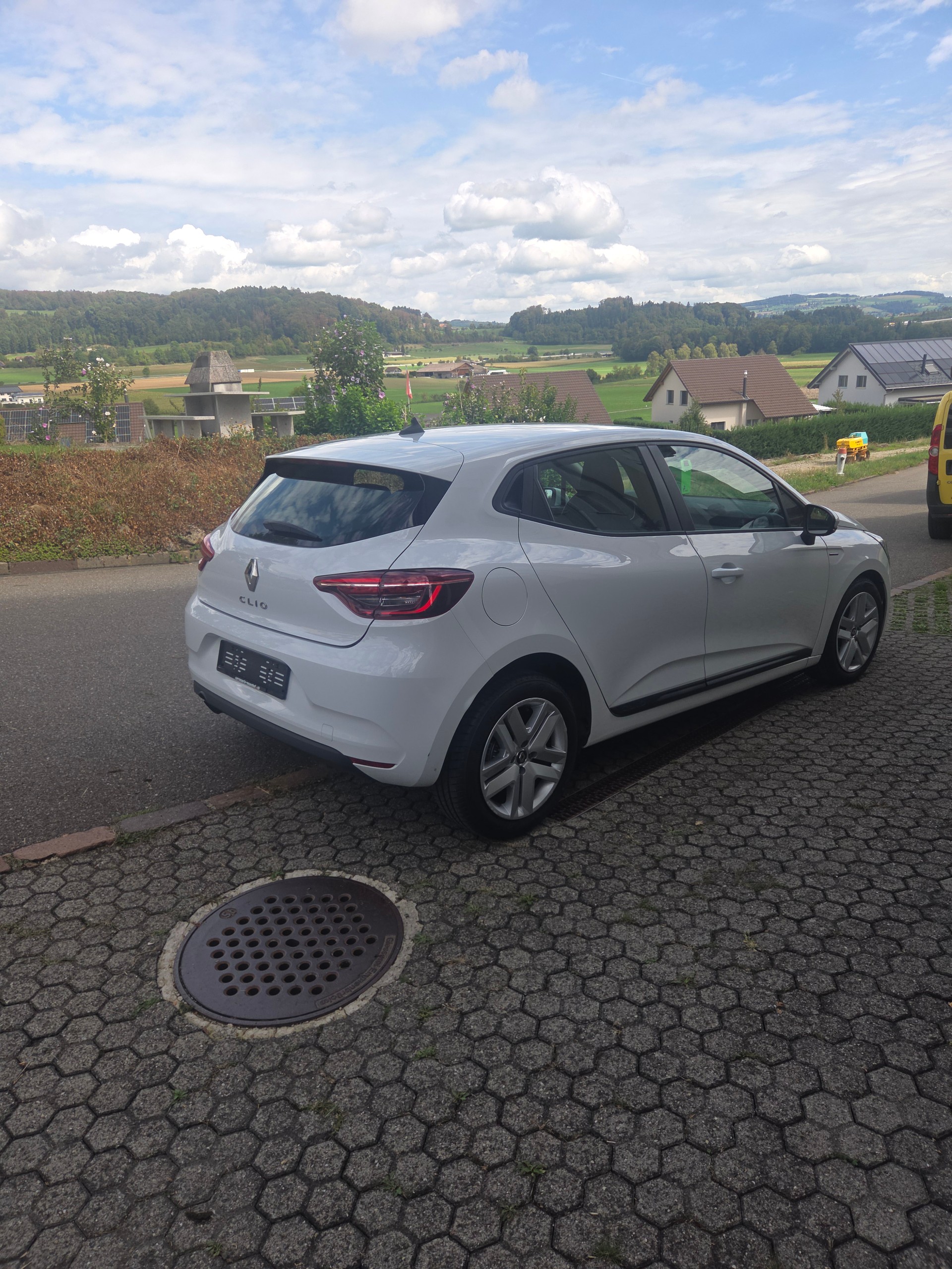 RENAULT 1.0 SCe 75 Zen-image-3