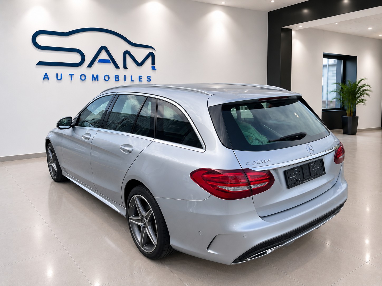 MERCEDES-BENZ C 250 d AMG Line 4Matic 9G-Tronic-image-7