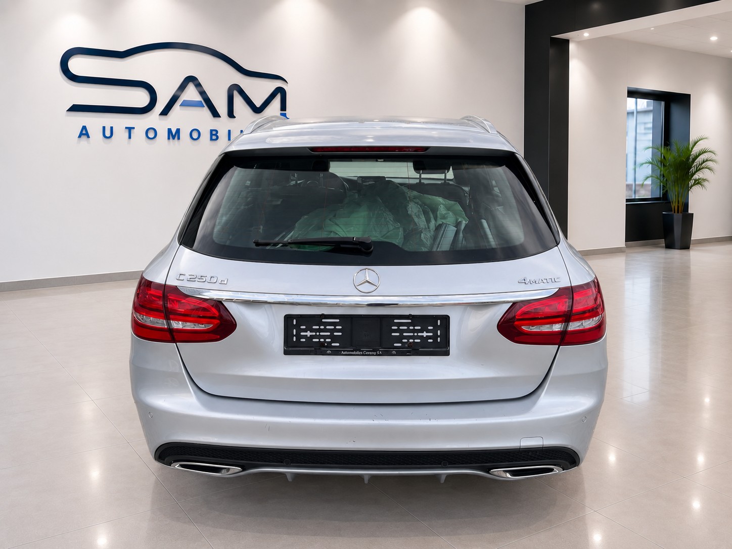MERCEDES-BENZ C 250 d AMG Line 4Matic 9G-Tronic-image-5