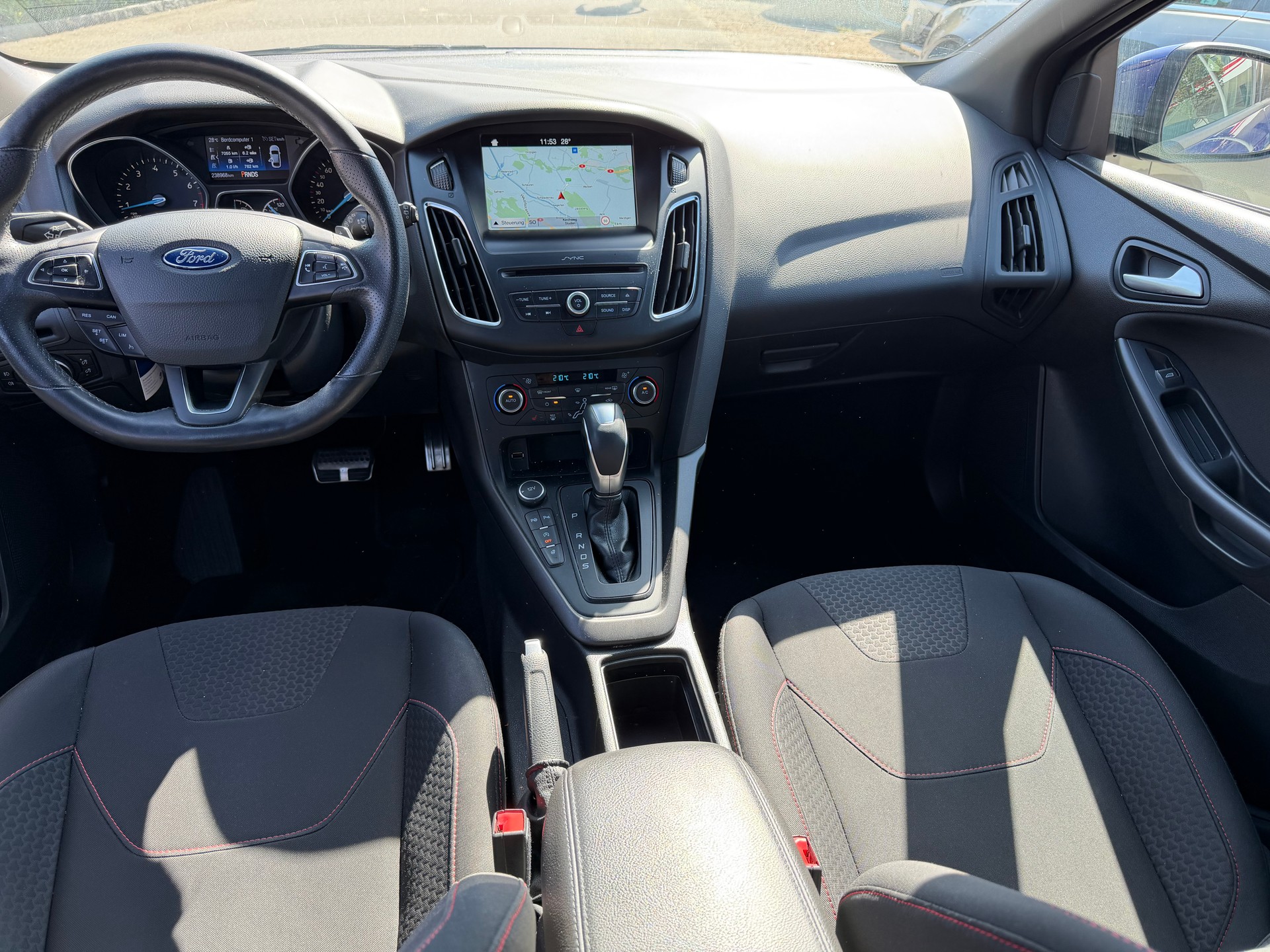 FORD Focus 1.0 SCTi 125ch ST Line Automatic -Neu Motor 121000km-image-5