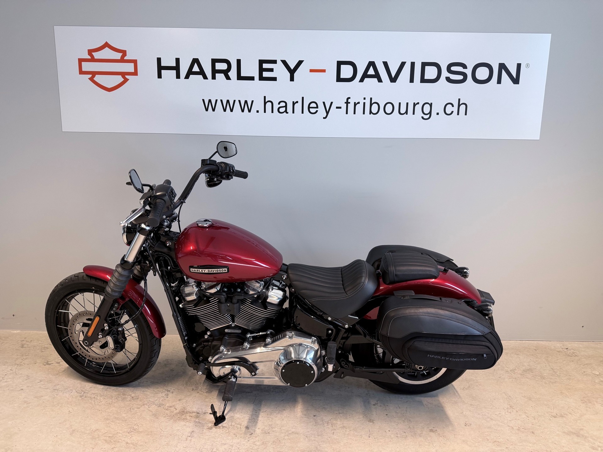 HARLEY-DAVIDSON FXBB Street Bob 117ci-showroom-element-3