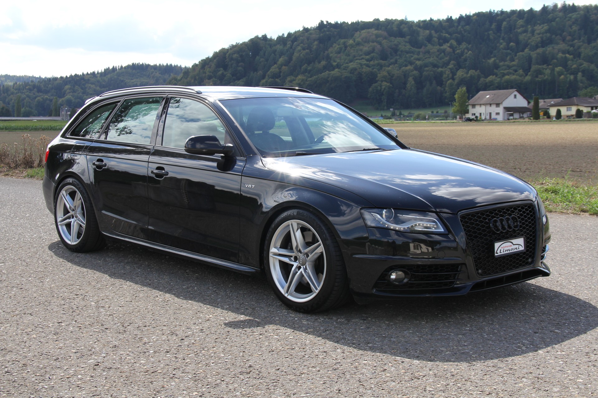 AUDI S4 Avant 3.0 TFSI quattro S-tronic-showroom-element-3