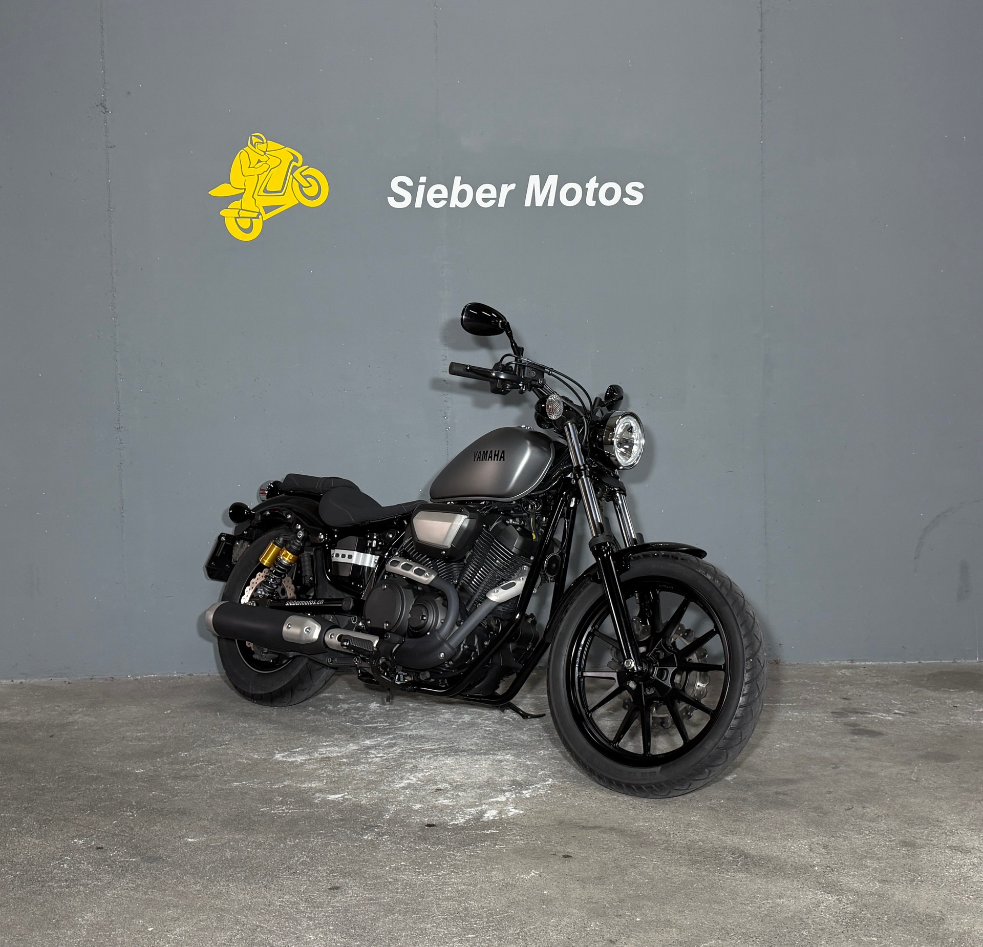 YAMAHA XV 950 R ABS-showroom-element-1