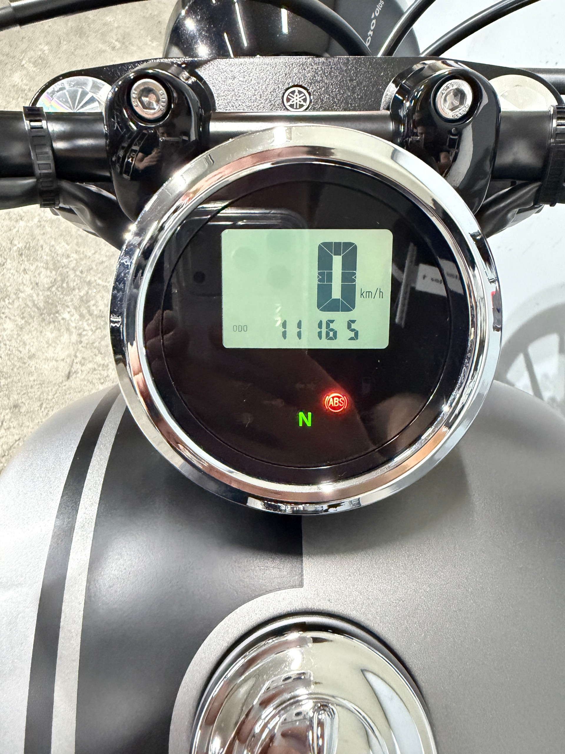 YAMAHA XV 950 R ABS-image-4
