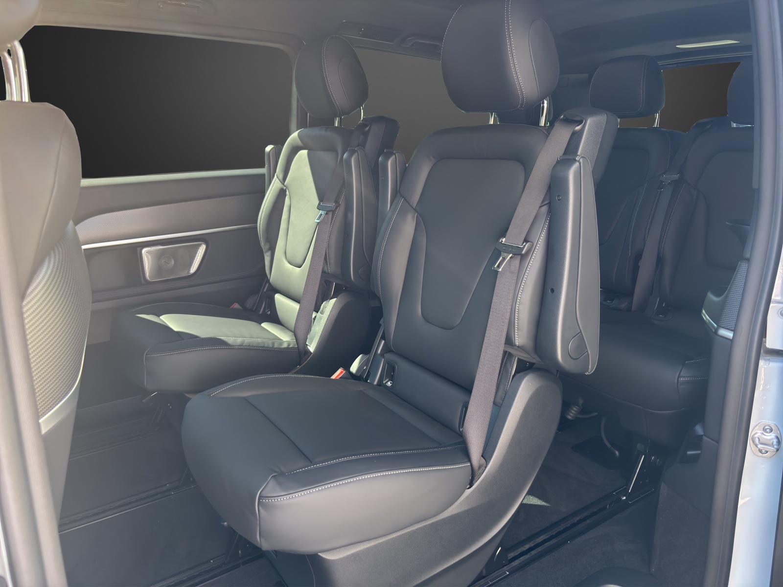 MERCEDES-BENZ V 300 d lang 4Matic Swiss Edition 9G-Tronic-image-10