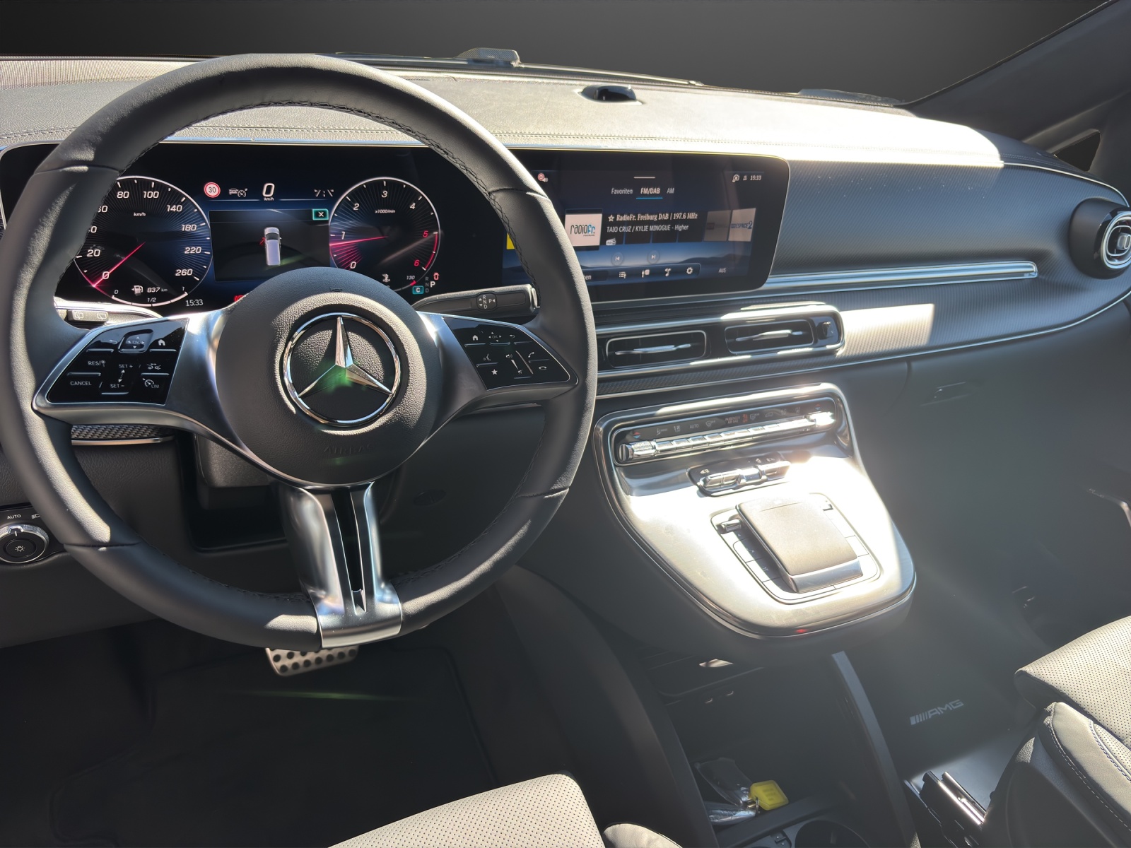 MERCEDES-BENZ V 300 d lang 4Matic Swiss Edition 9G-Tronic-image-8