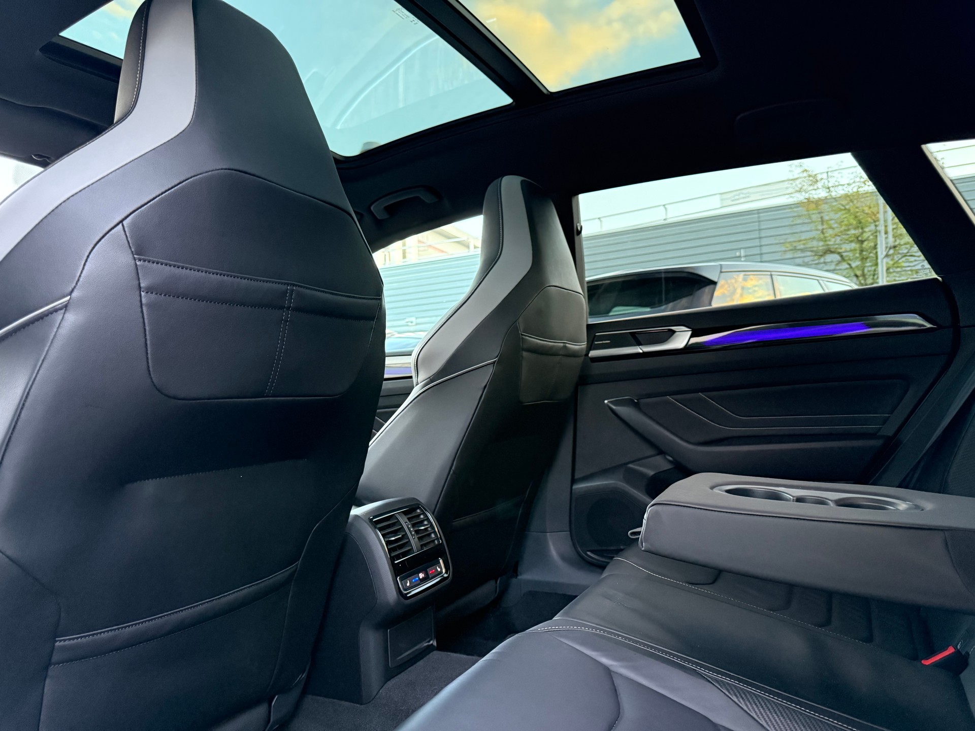 VW Arteon SB 2.0 TSI R-Line 4Motion DSG-image-11