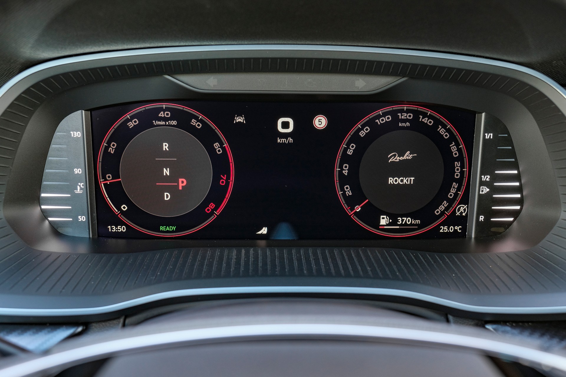 SKODA Octavia Combi 1.5 TSI mHEV DSG SportLine-image-16