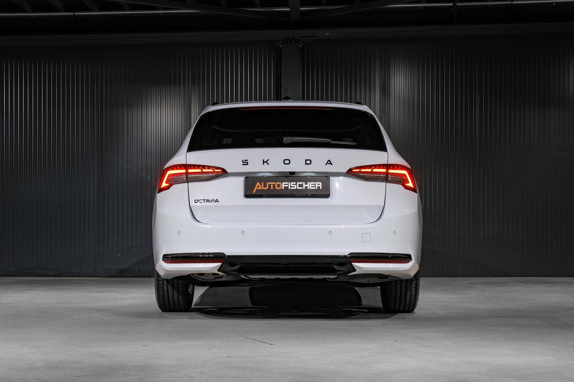 SKODA Octavia Combi 1.5 TSI mHEV DSG SportLine-image-5